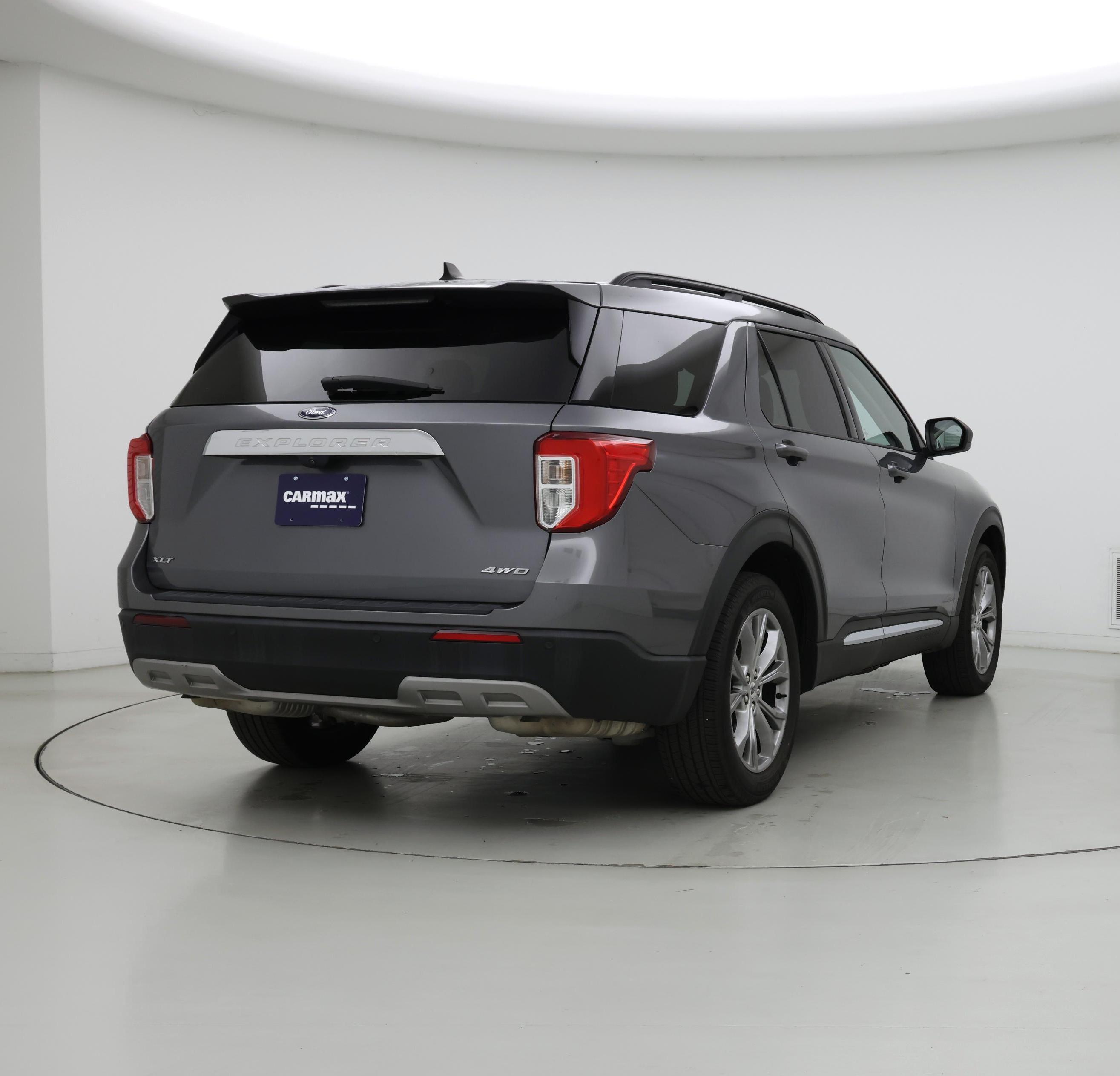 Thumbnail: 2022 Ford Explorer - 8