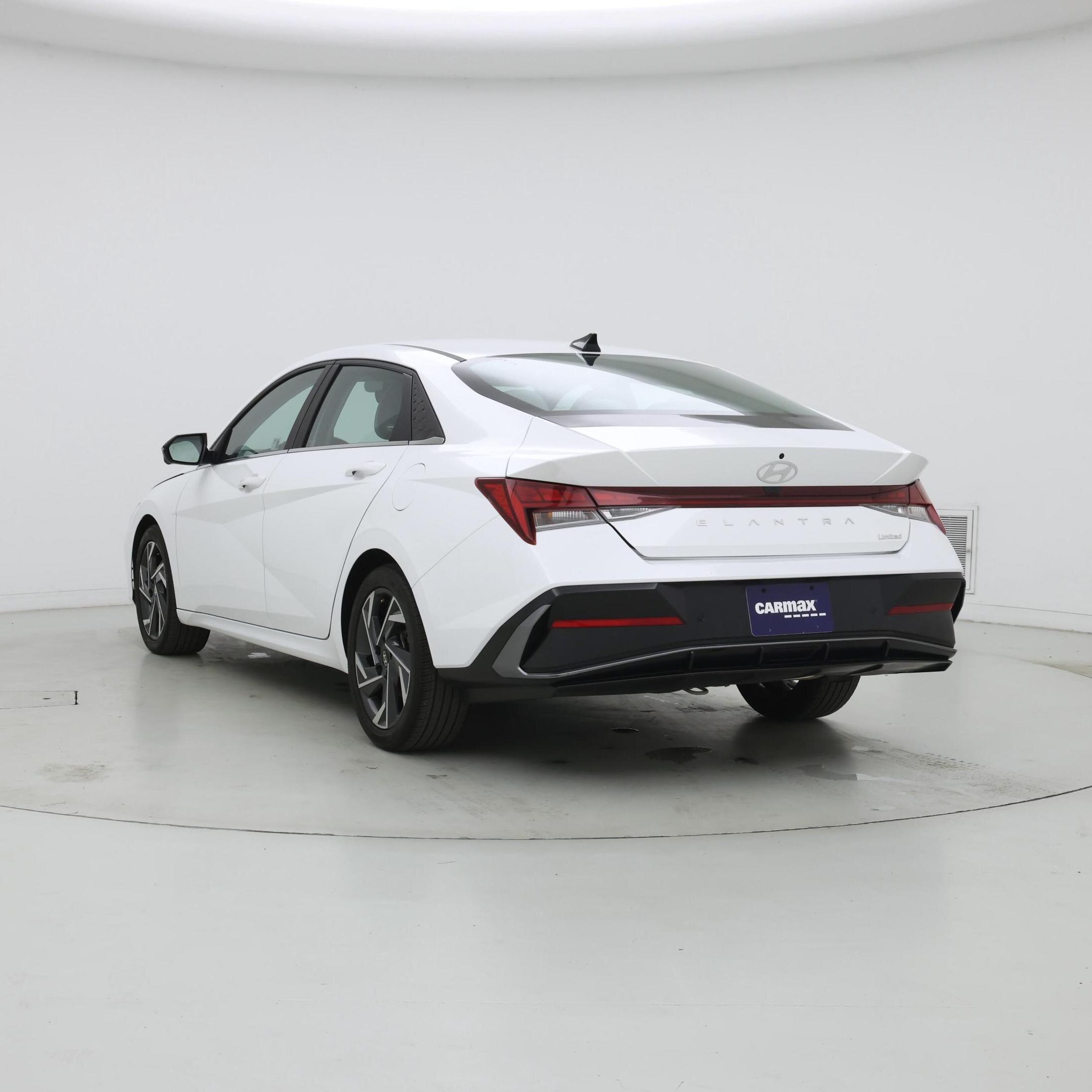 Thumbnail: 2024 Hyundai Elantra - 2