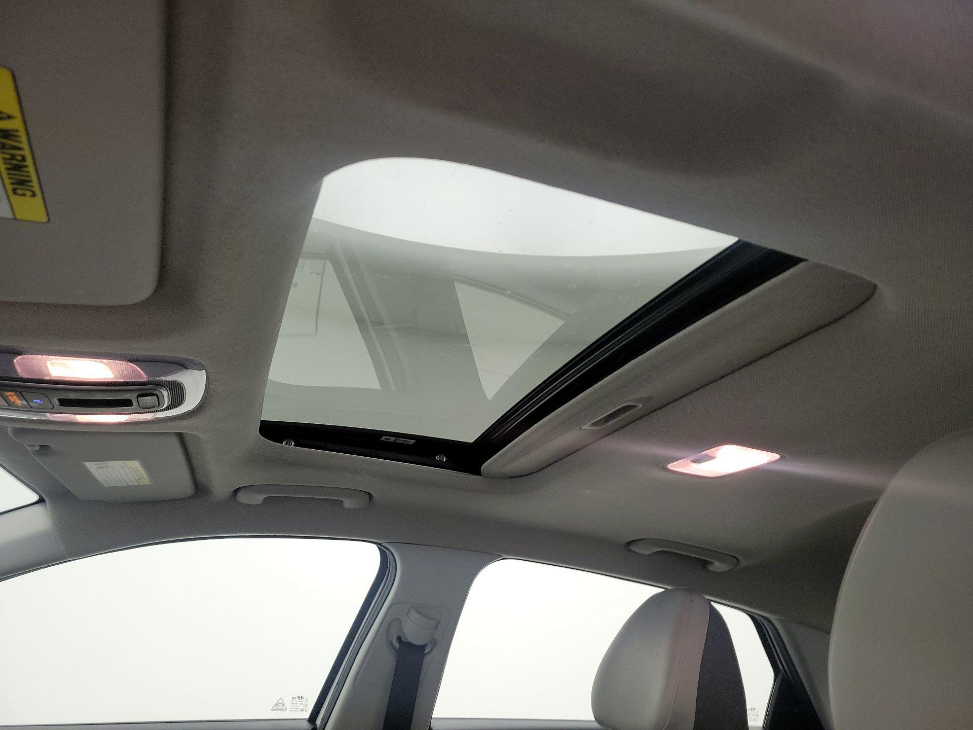 Thumbnail: 2024 Hyundai Elantra - 19