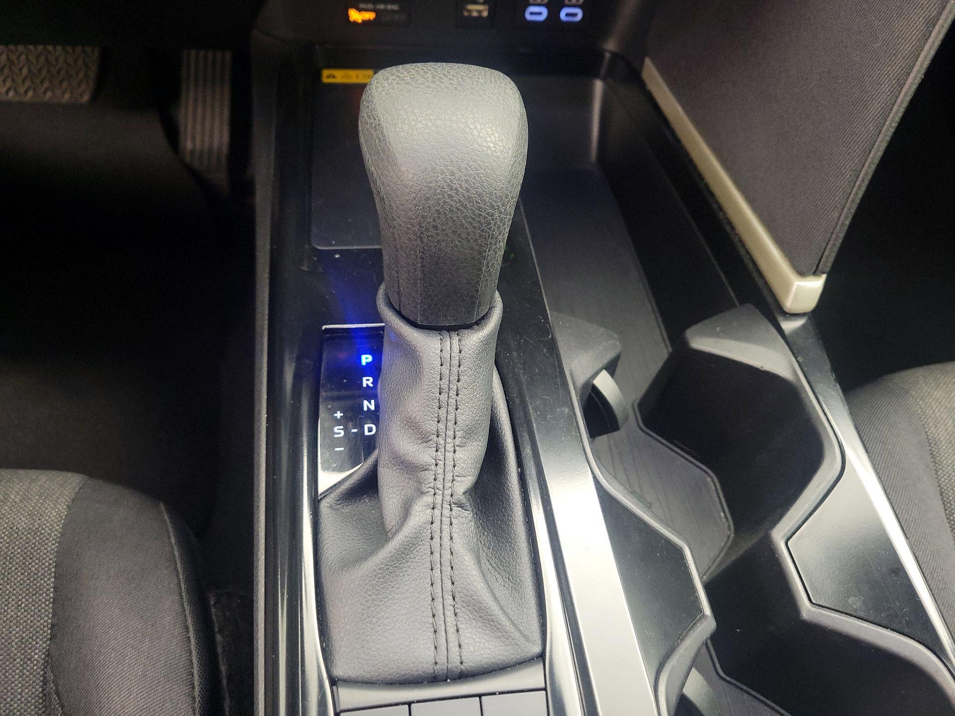 Thumbnail: 2025 Toyota Camry - 17