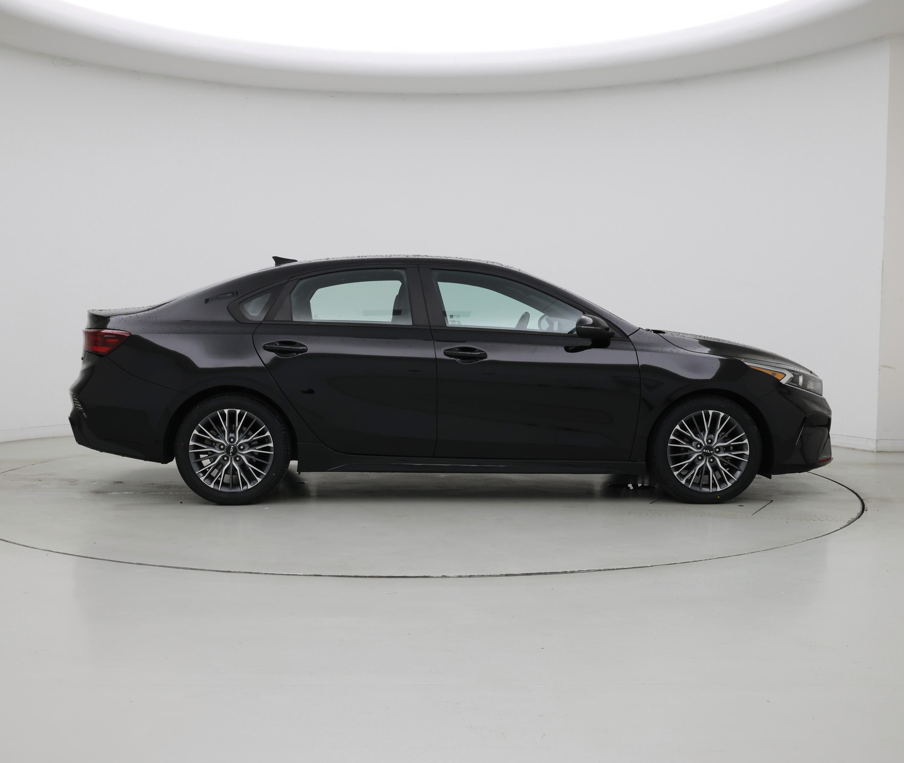 Thumbnail: 2022 Kia Forte - 7