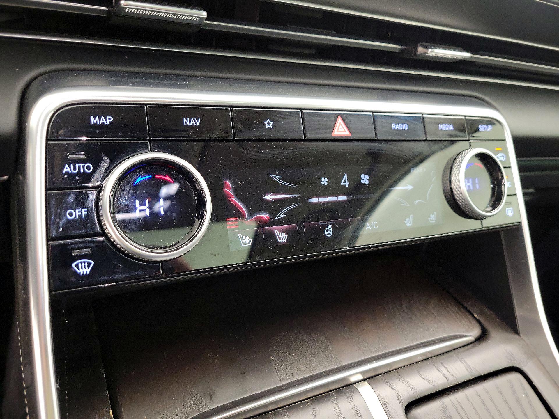 Thumbnail: 2021 Genesis GV80 - 17