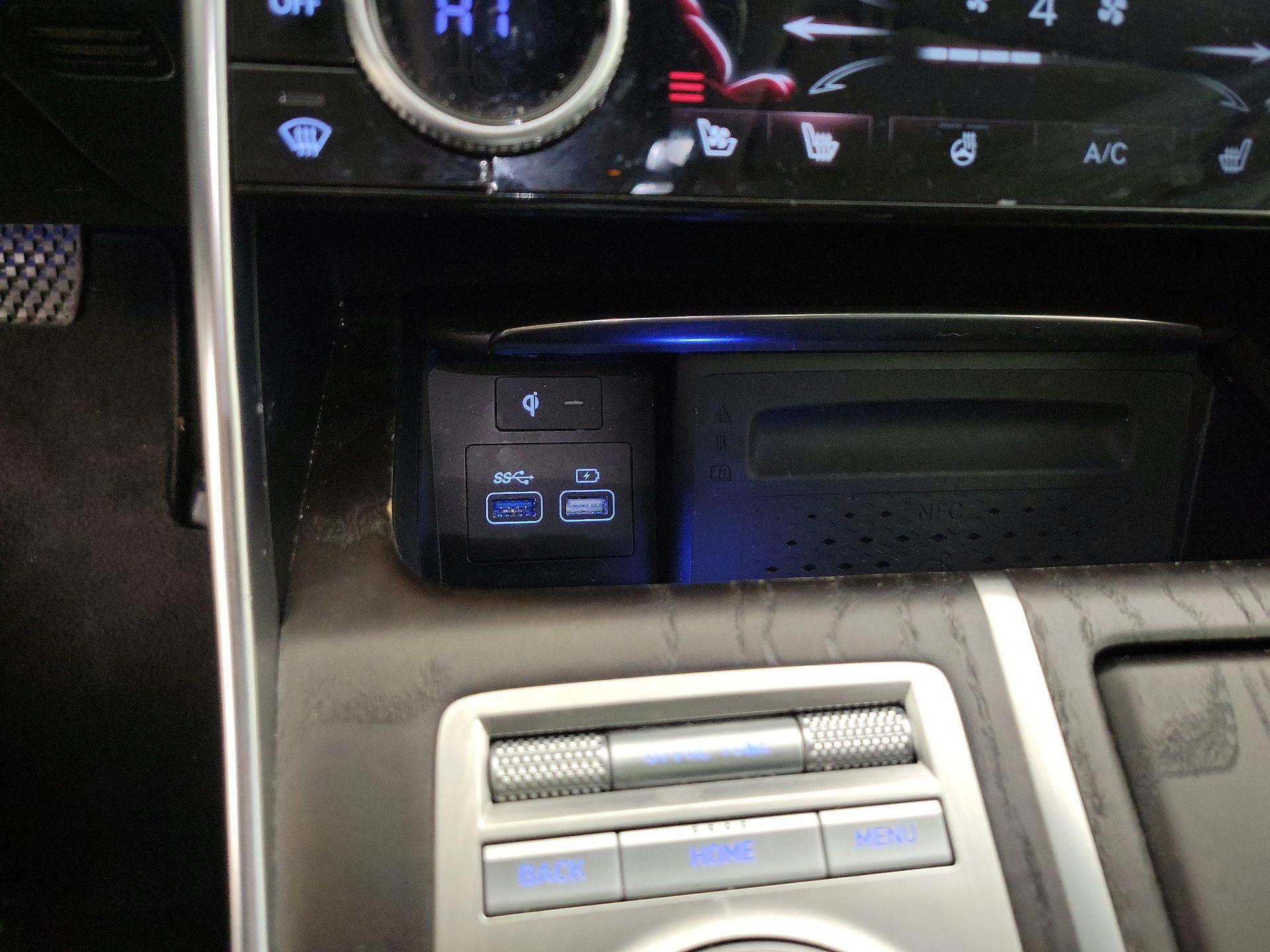 Thumbnail: 2021 Genesis GV80 - 19