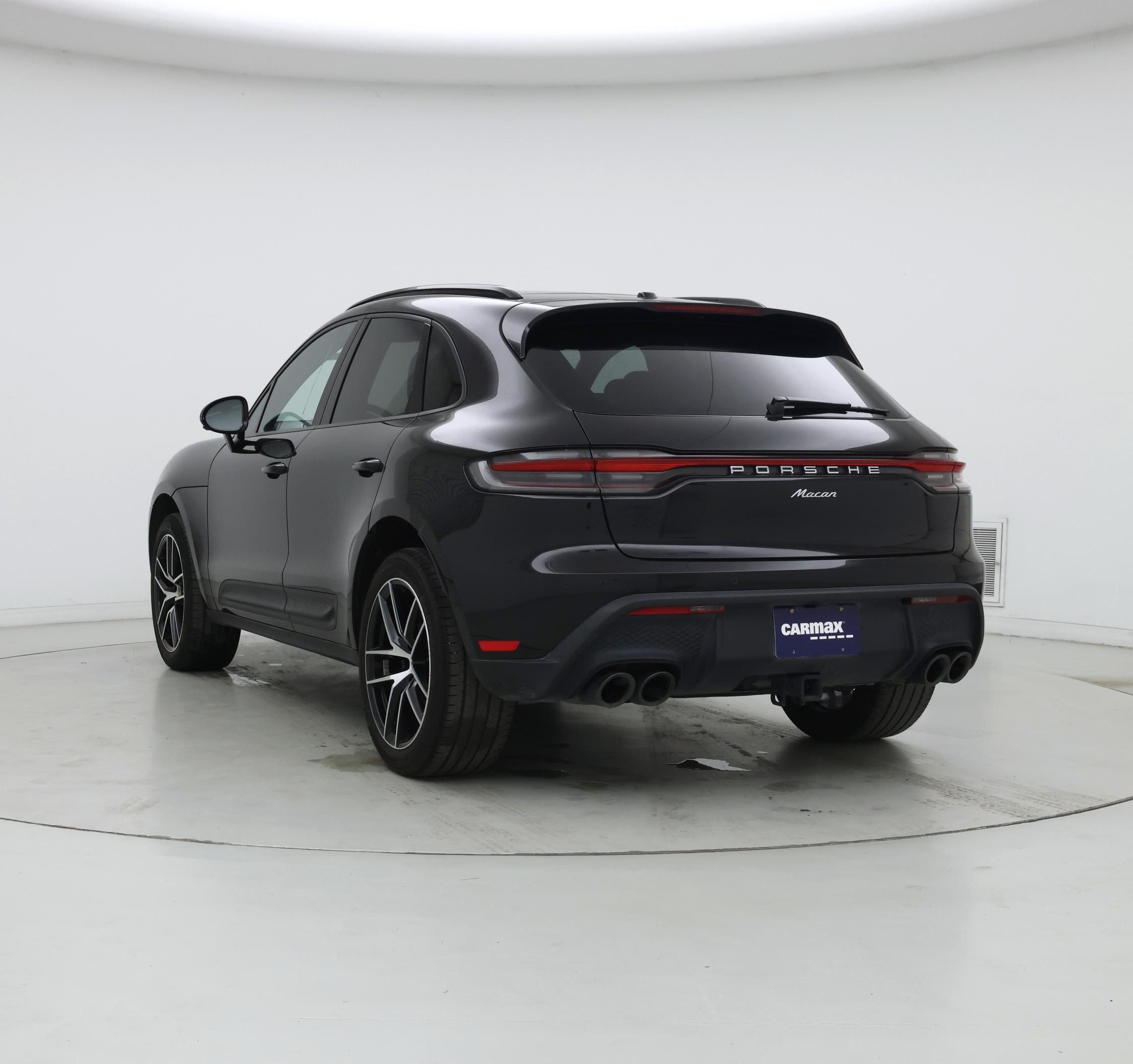 Thumbnail: 2023 Porsche Macan - 2