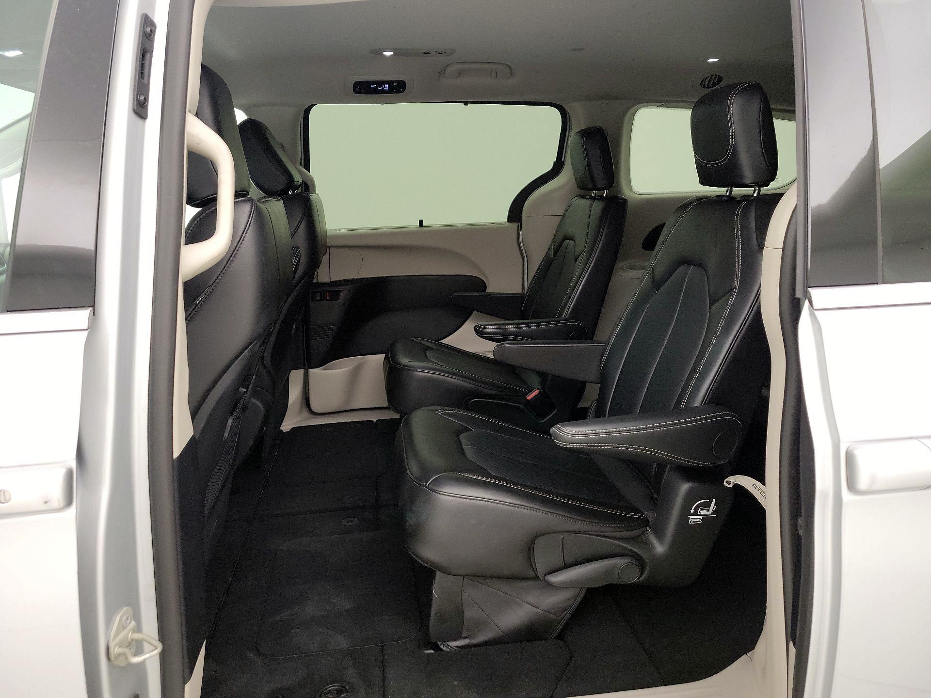 Thumbnail: 2024 Chrysler Pacifica - 19