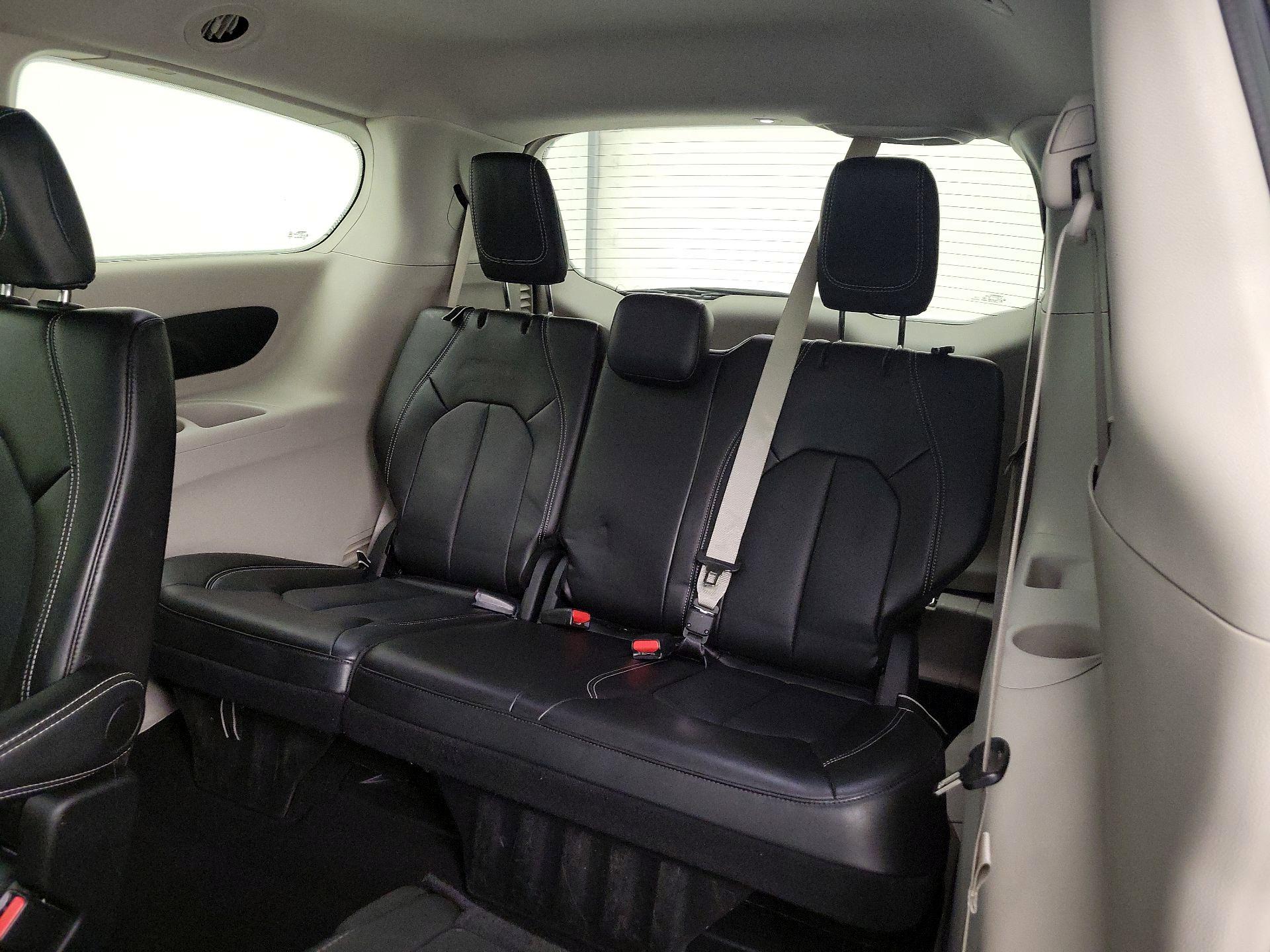 Thumbnail: 2024 Chrysler Pacifica - 20