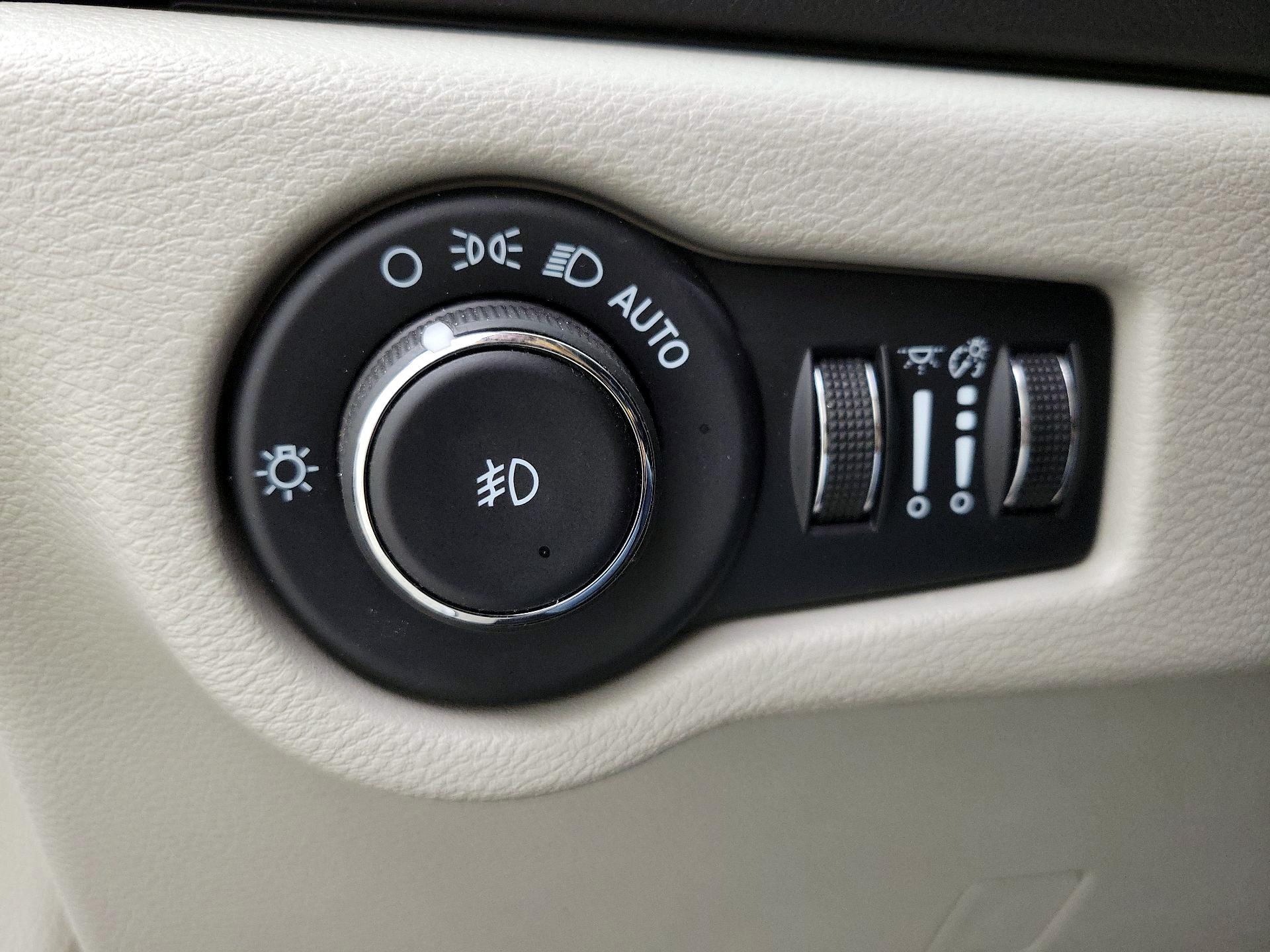 Thumbnail: 2024 Chrysler Pacifica - 13