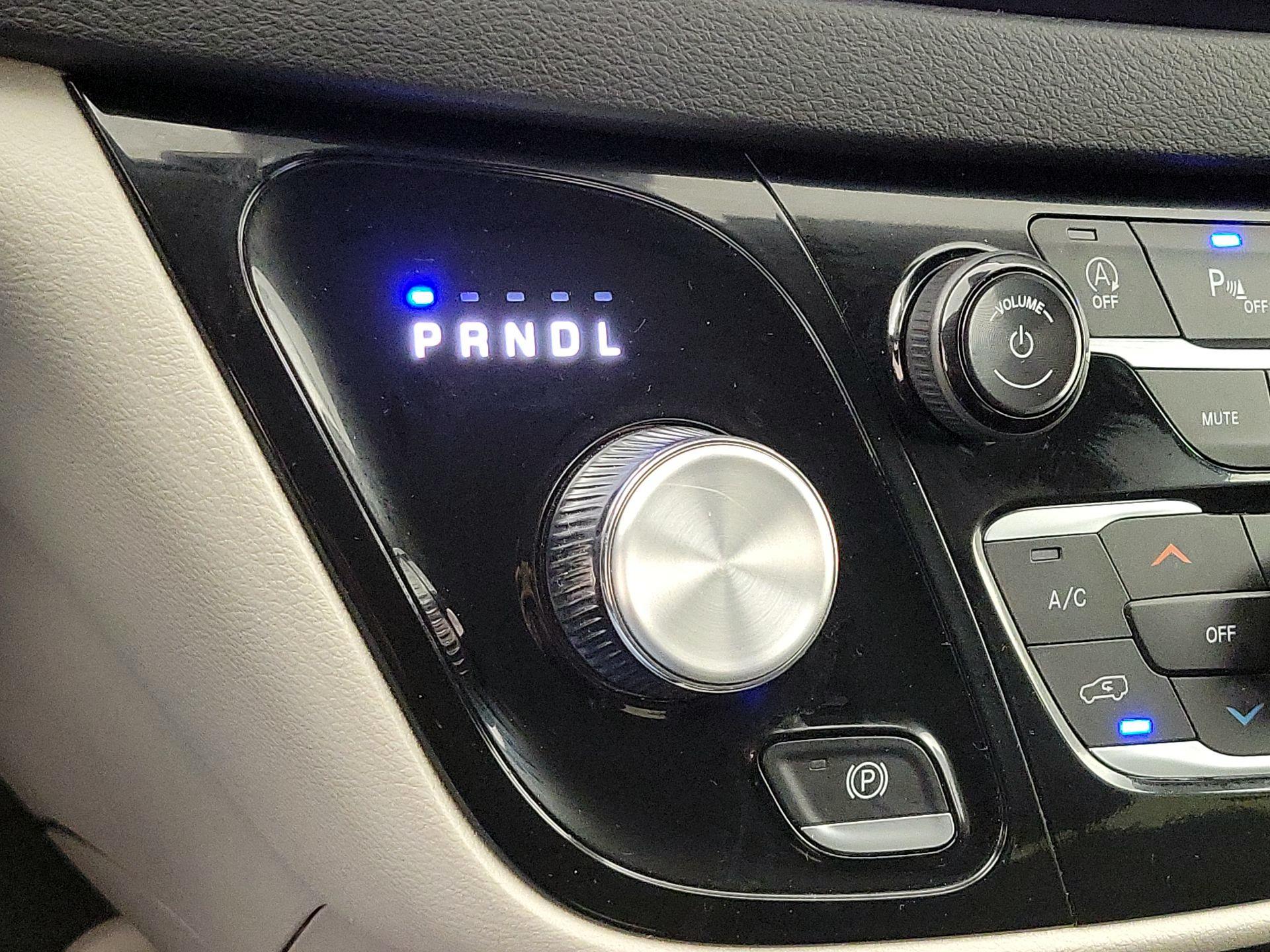 Thumbnail: 2024 Chrysler Pacifica - 17