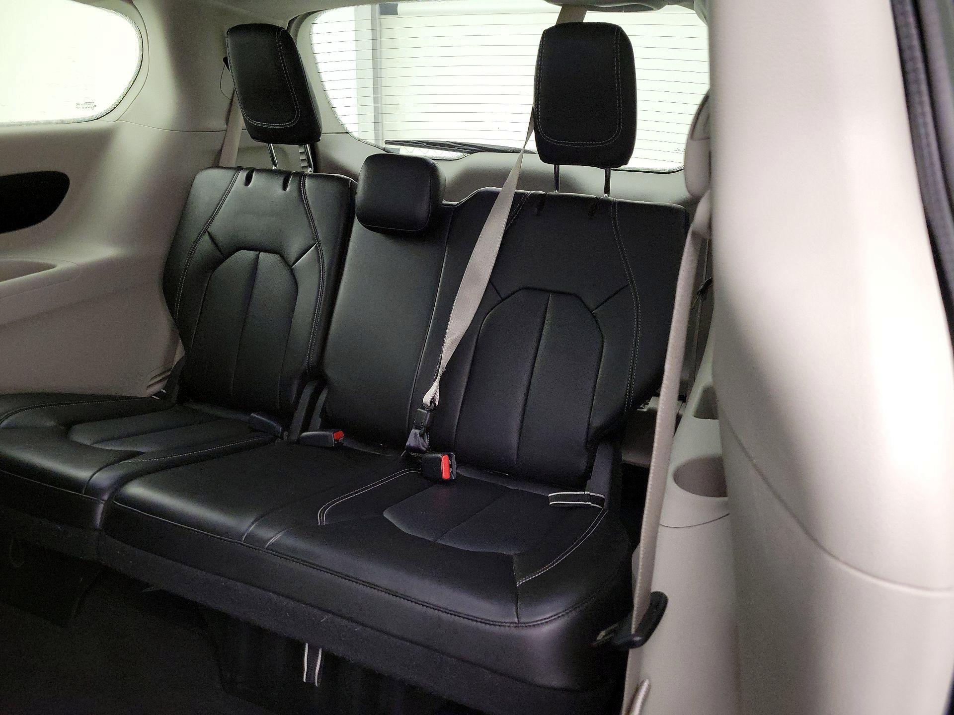 Thumbnail: 2024 Chrysler Pacifica - 20