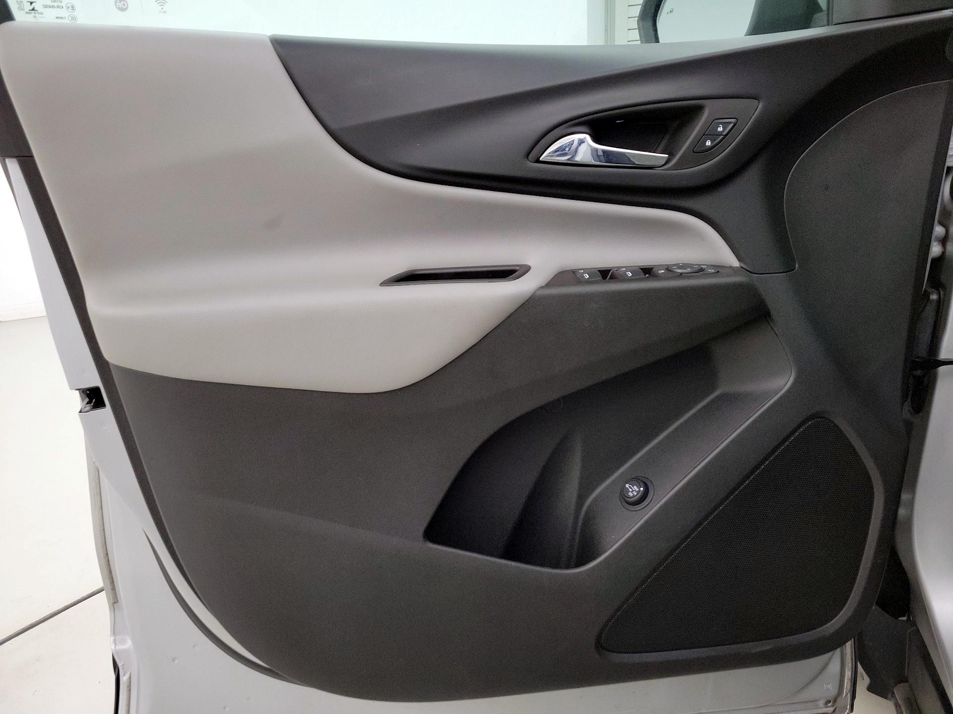 Thumbnail: 2022 Chevrolet Equinox - 12