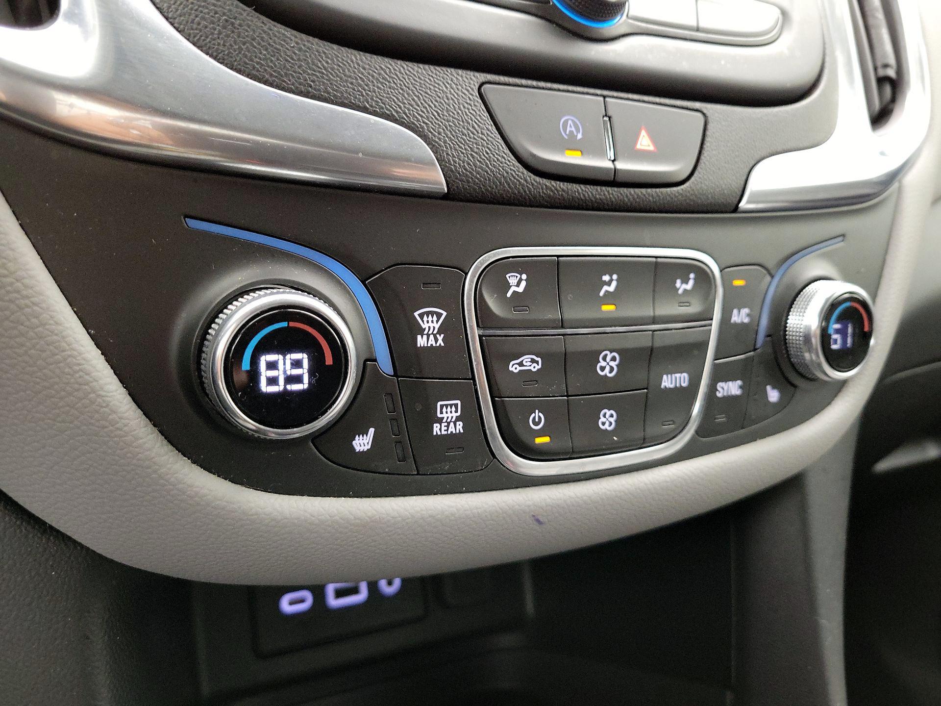 Thumbnail: 2022 Chevrolet Equinox - 16