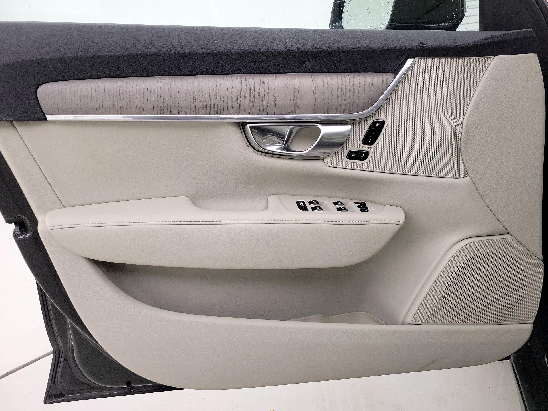 Thumbnail: 2023 Volvo S90 - 12