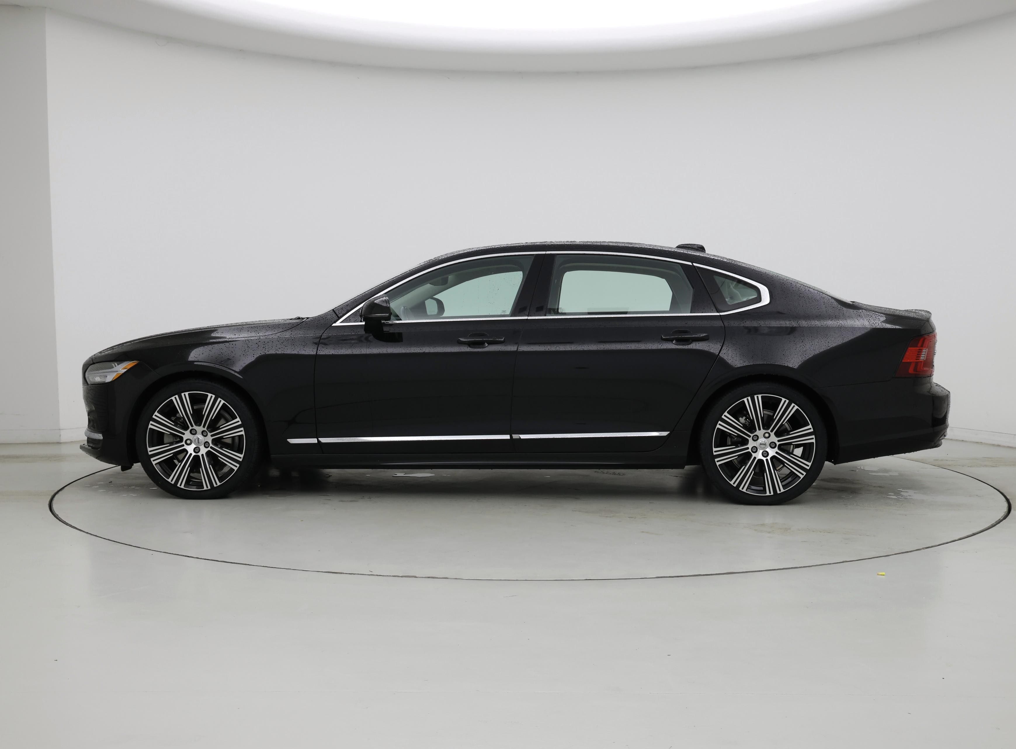 Thumbnail: 2023 Volvo S90 - 3
