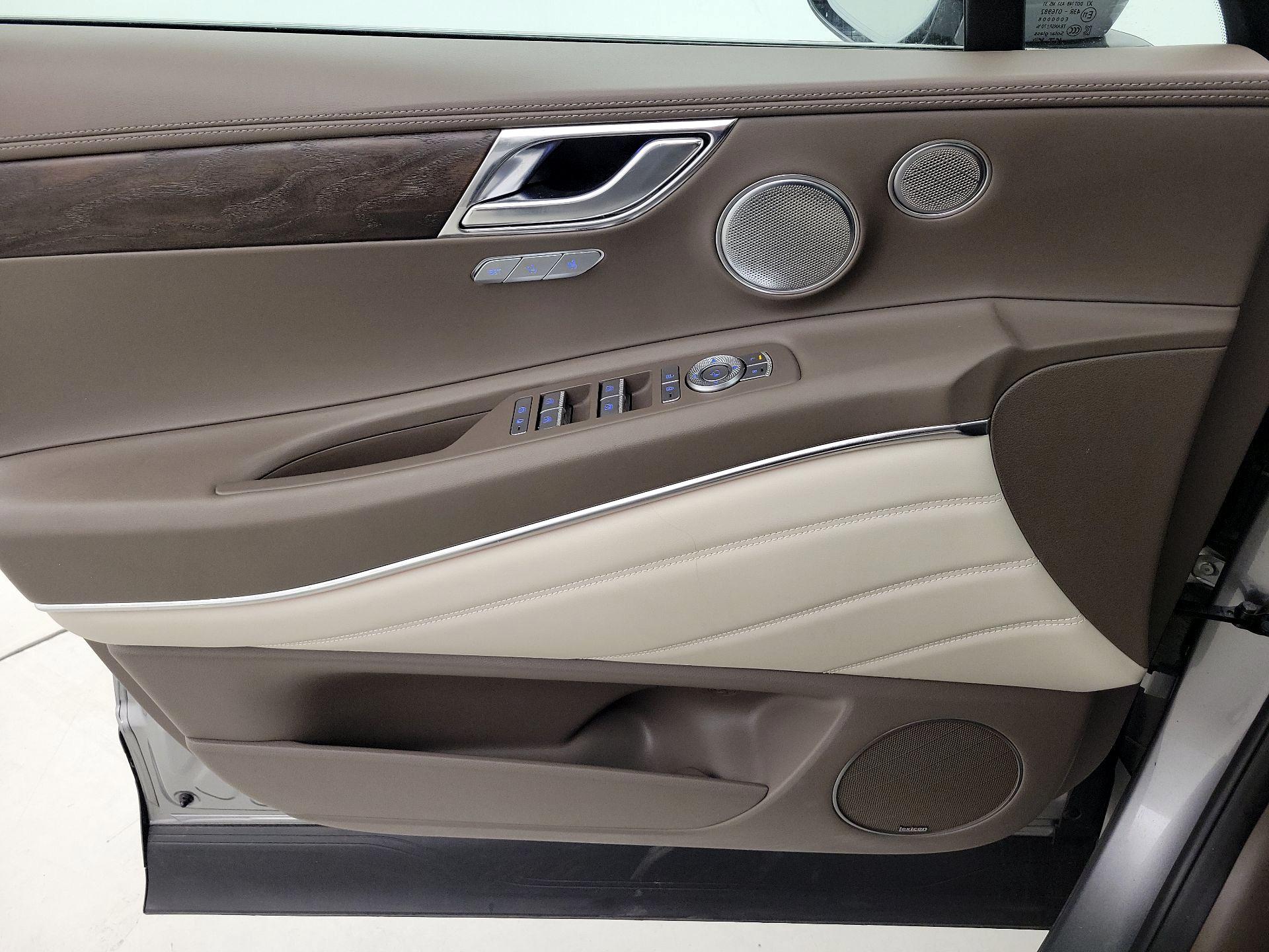 Thumbnail: 2023 Genesis GV80 - 12