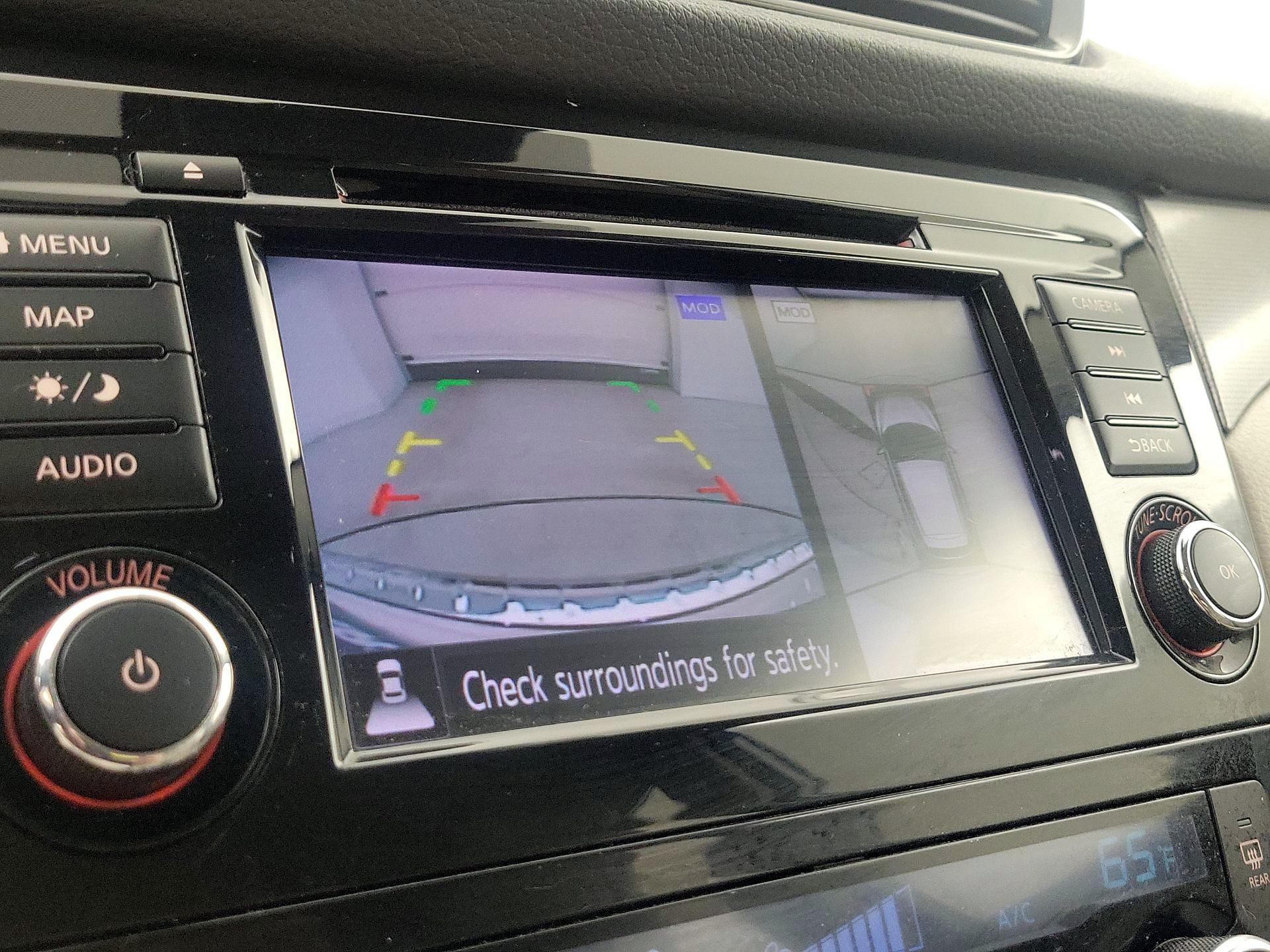 Thumbnail: 2020 Nissan Rogue Sport - 15