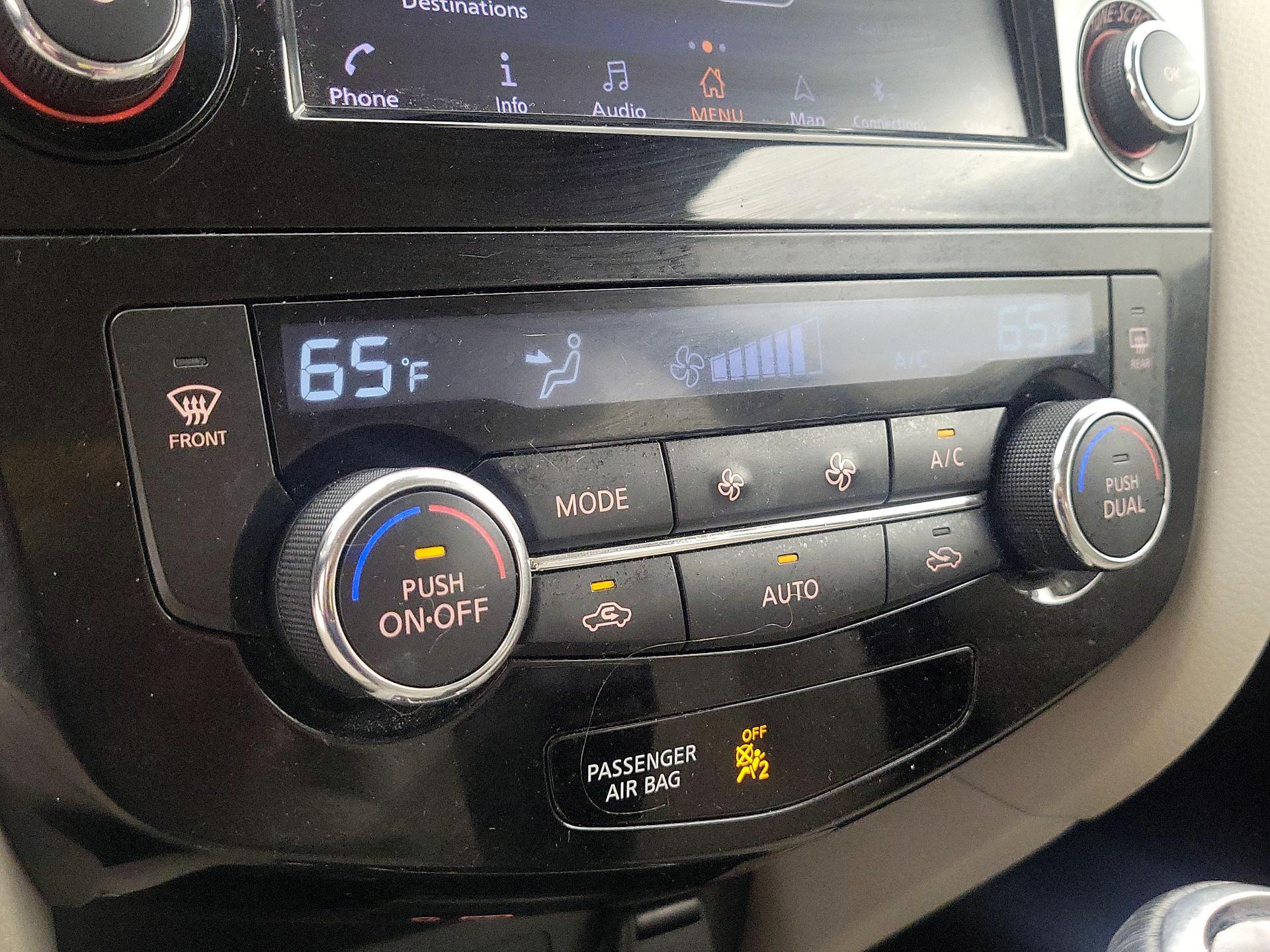 Thumbnail: 2020 Nissan Rogue Sport - 17