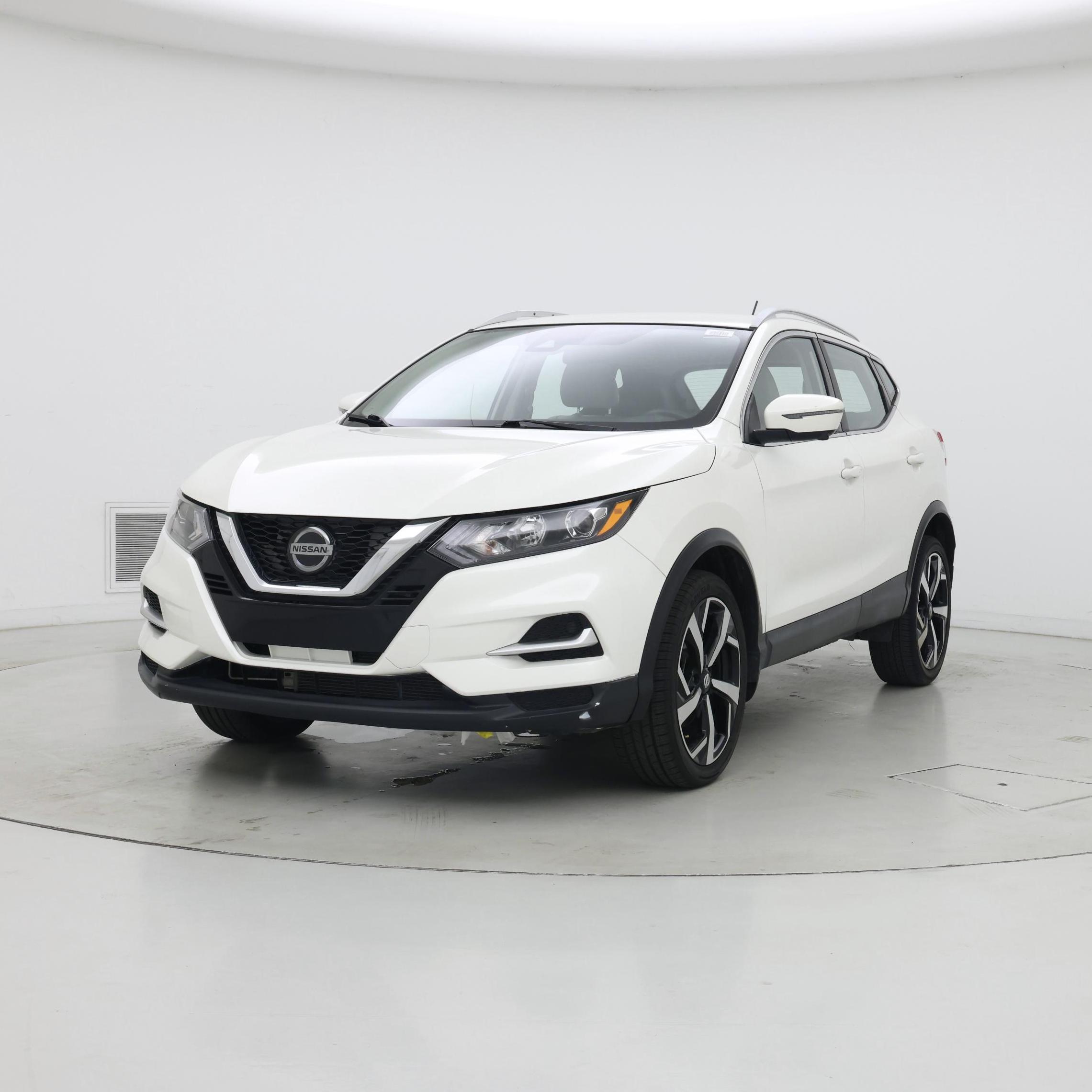 Thumbnail: 2020 Nissan Rogue Sport - 4