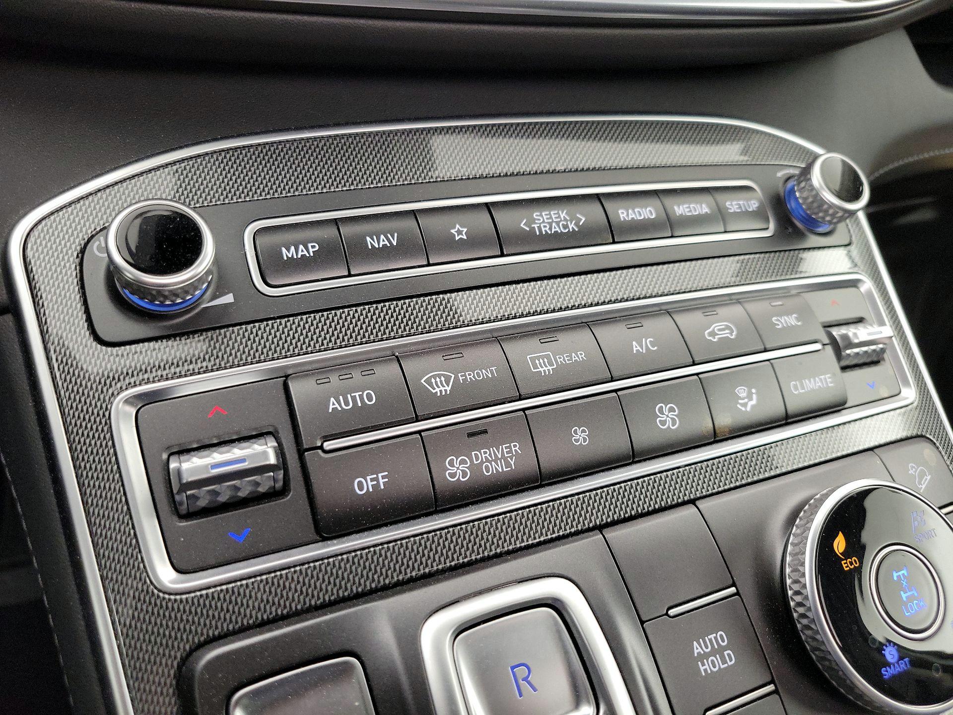 Thumbnail: 2023 Hyundai Santa Fe - 17