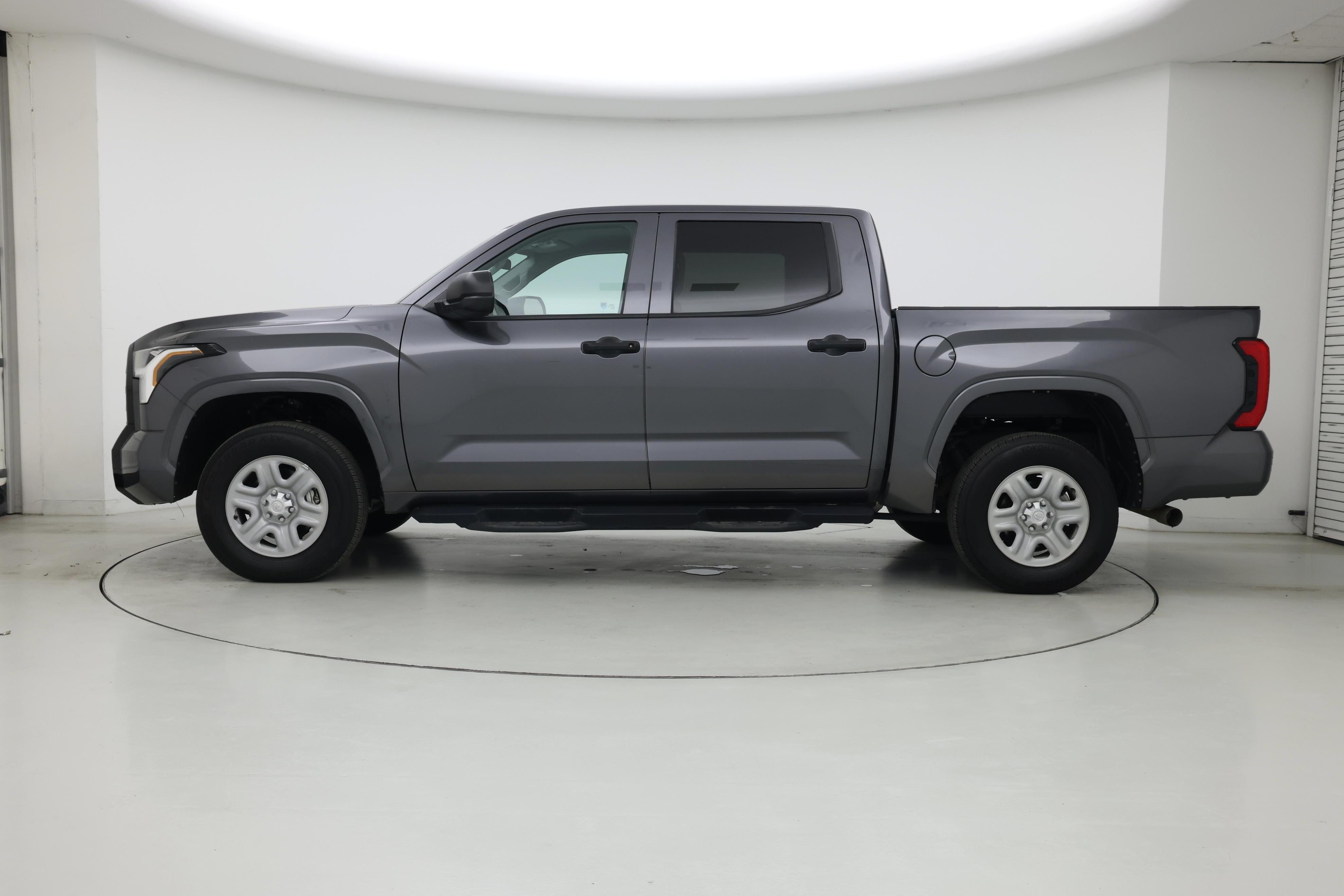 Thumbnail: 2024 Toyota Tundra - 3