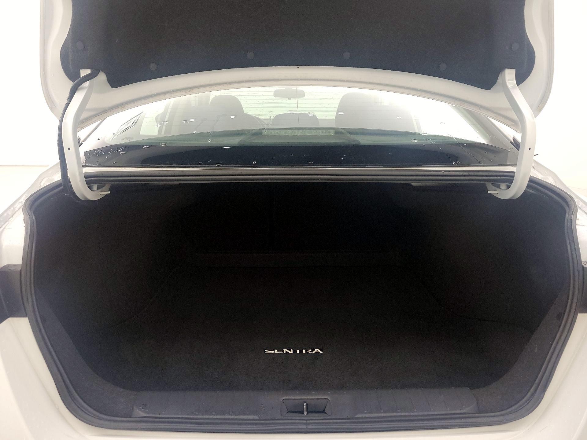 Thumbnail: 2023 Nissan Sentra - 20