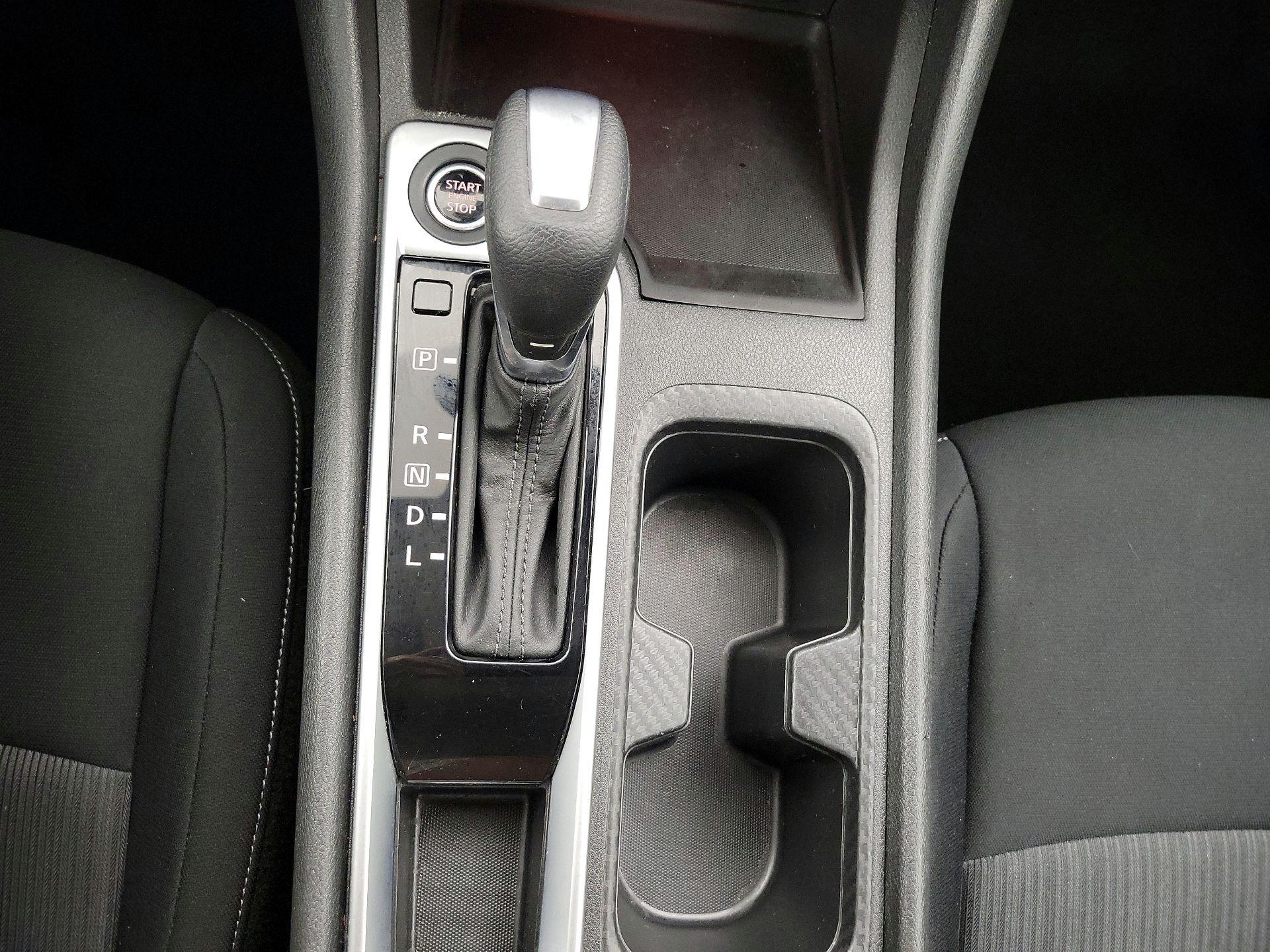 Thumbnail: 2023 Nissan Sentra - 17