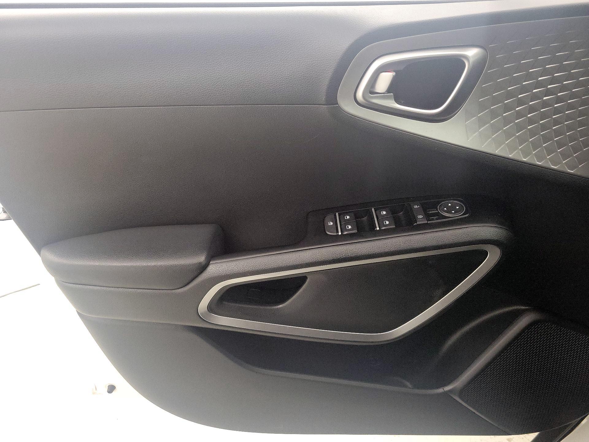 Thumbnail: 2025 Kia Soul - 12