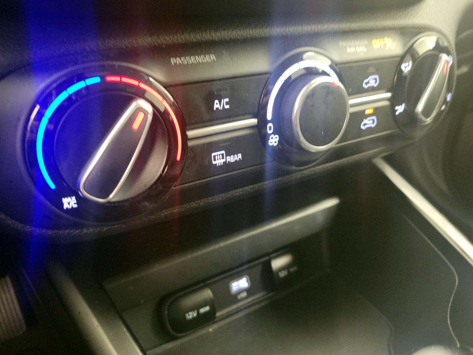 Thumbnail: 2025 Kia Soul - 16