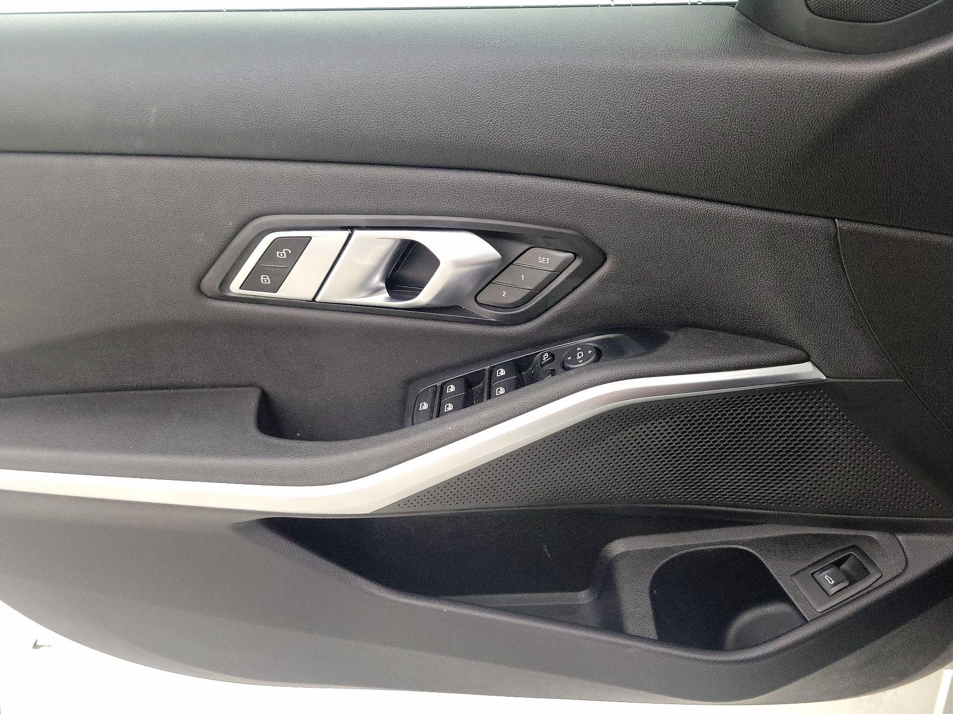 Thumbnail: 2021 BMW 3 Series - 12