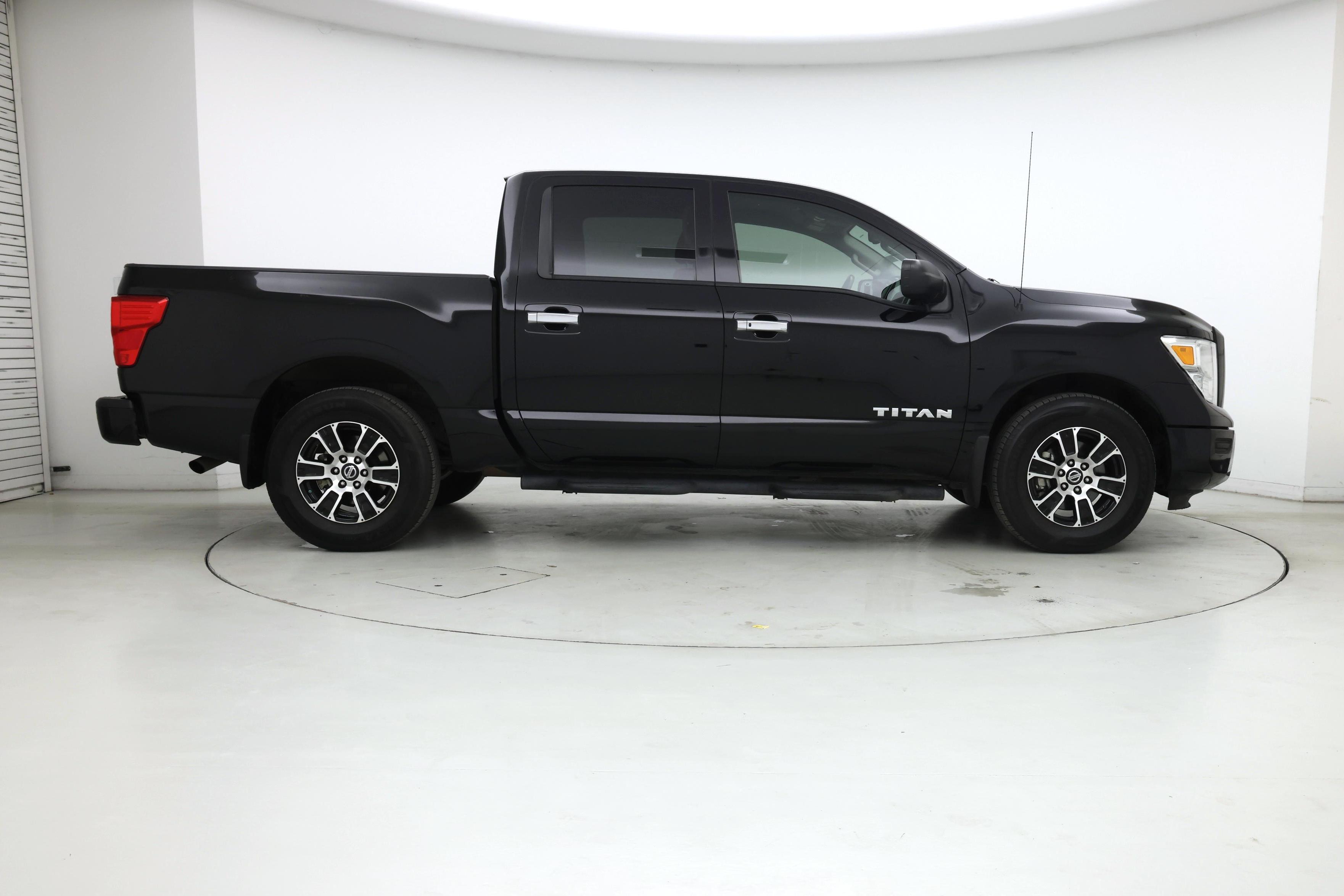 Thumbnail: 2021 Nissan Titan - 7