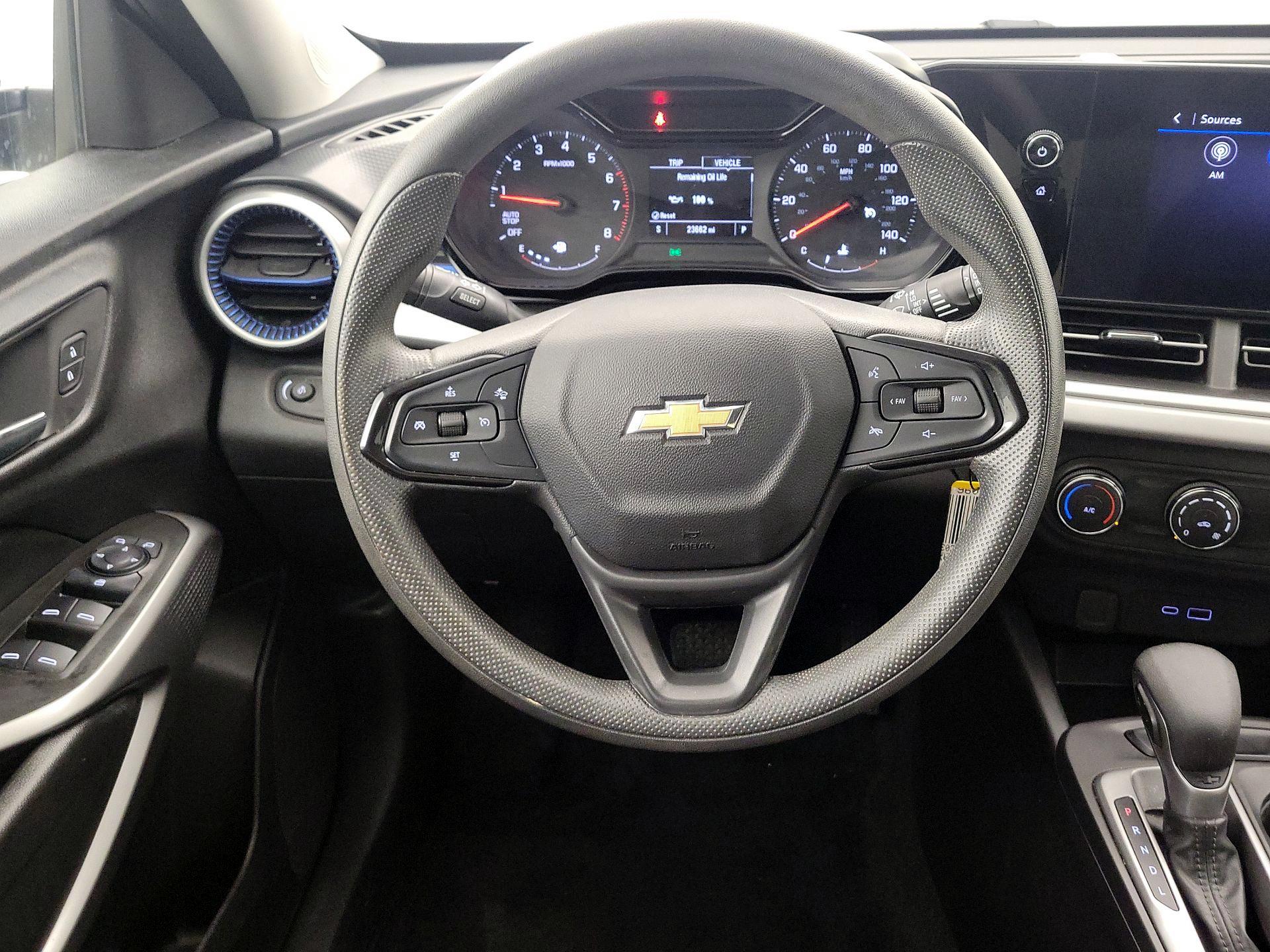 Thumbnail: 2024 Chevrolet Trax - 10