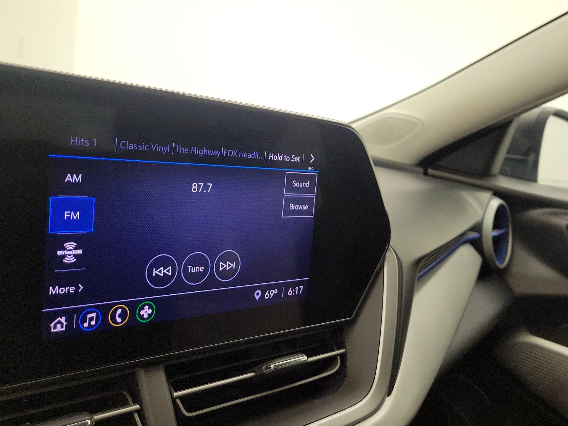 Thumbnail: 2024 Chevrolet Trax - 15