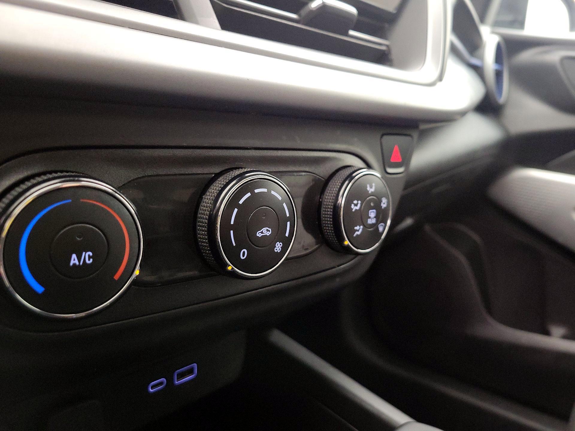 Thumbnail: 2024 Chevrolet Trax - 16