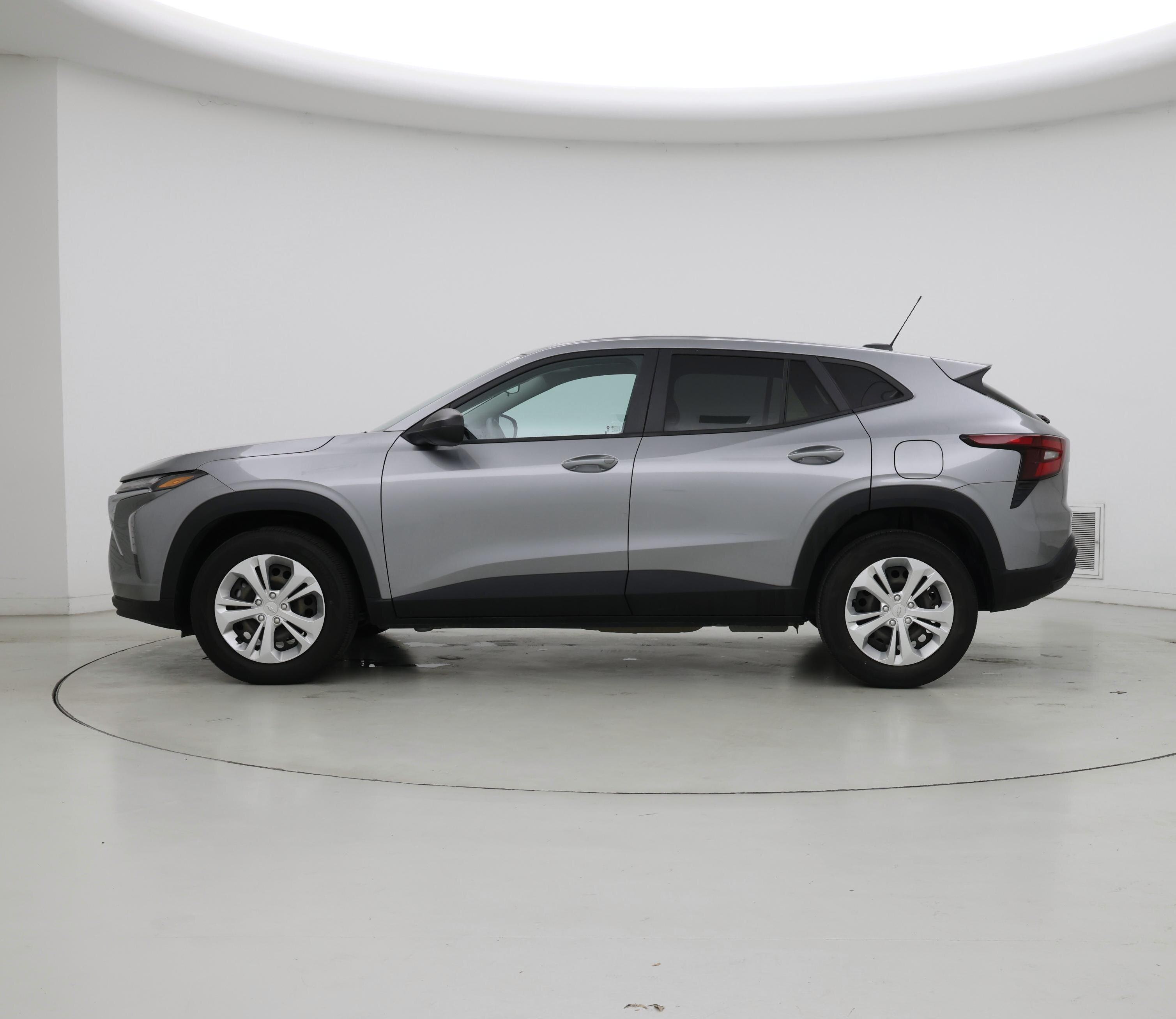 Thumbnail: 2024 Chevrolet Trax - 3