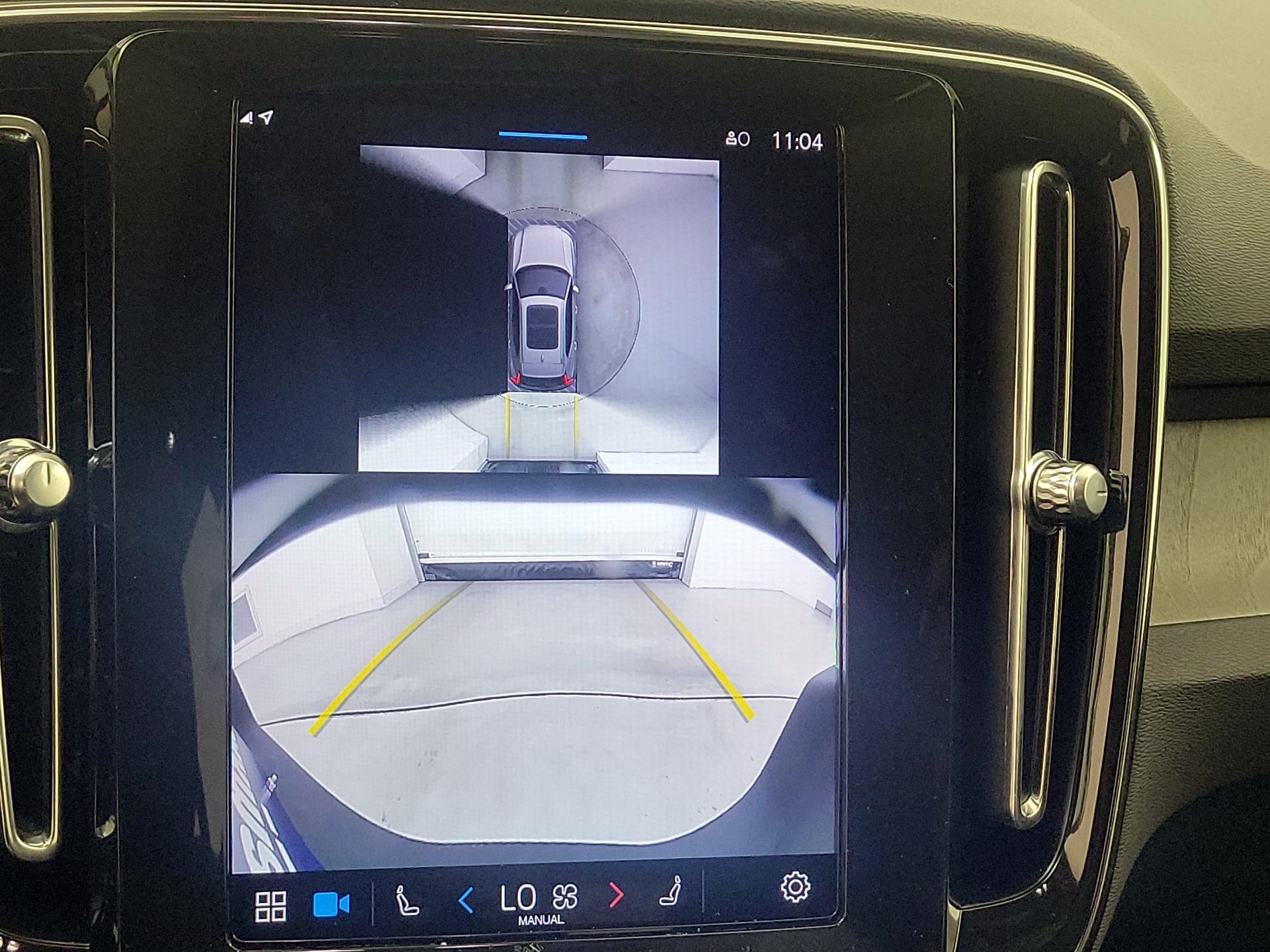 Thumbnail: 2025 Volvo XC40 - 15