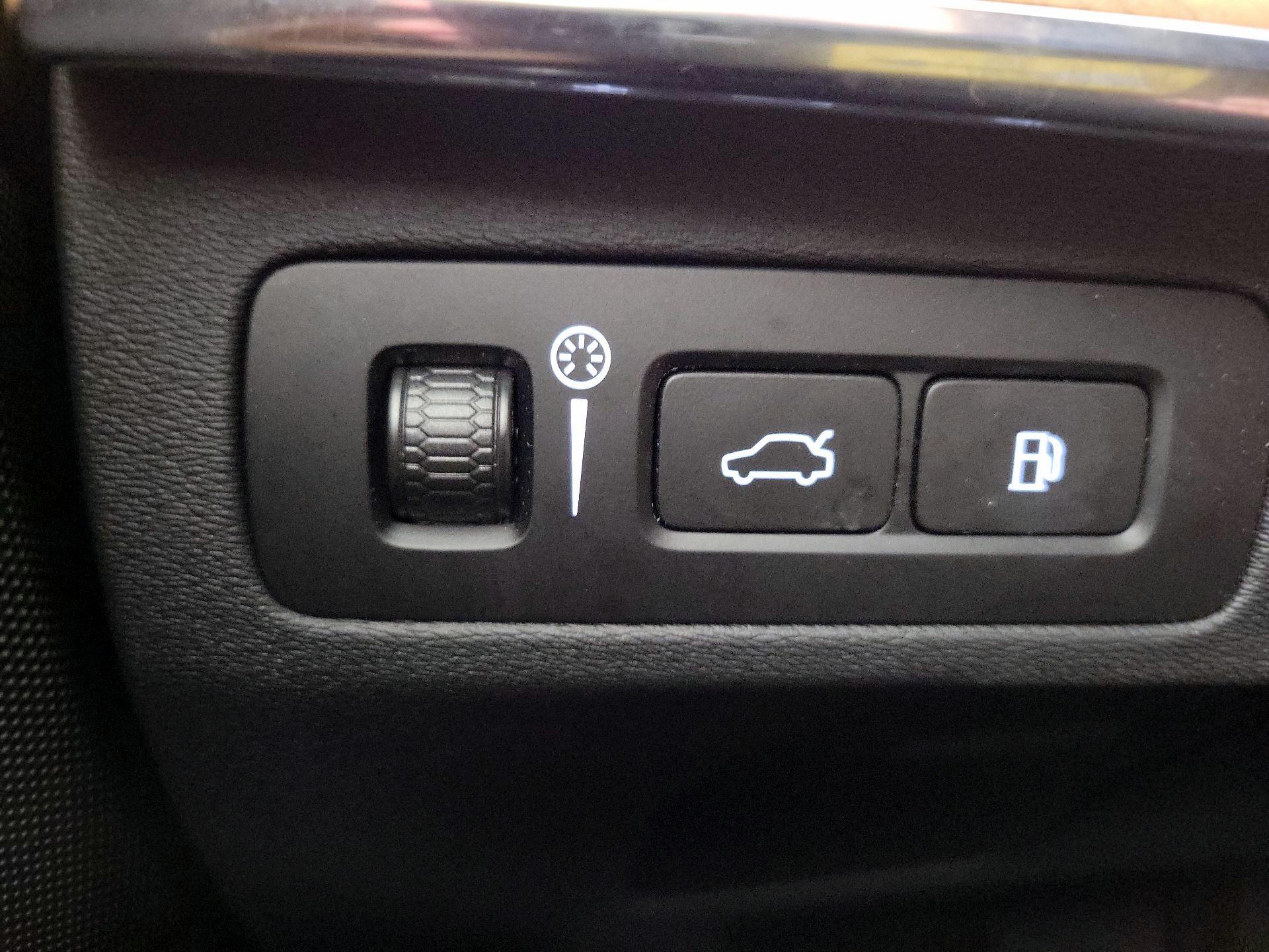 Thumbnail: 2022 Volvo XC90 - 13