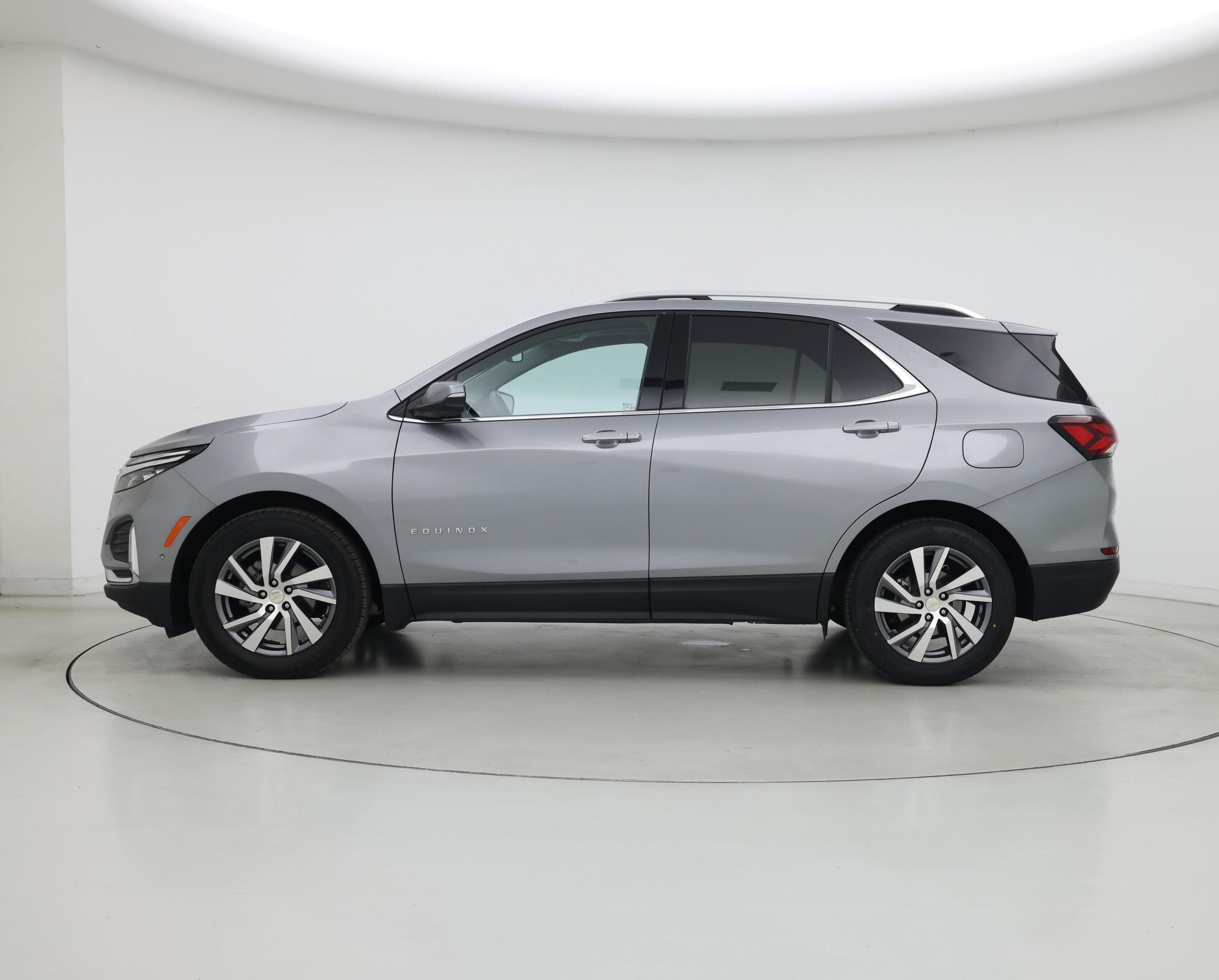 Thumbnail: 2023 Chevrolet Equinox - 3