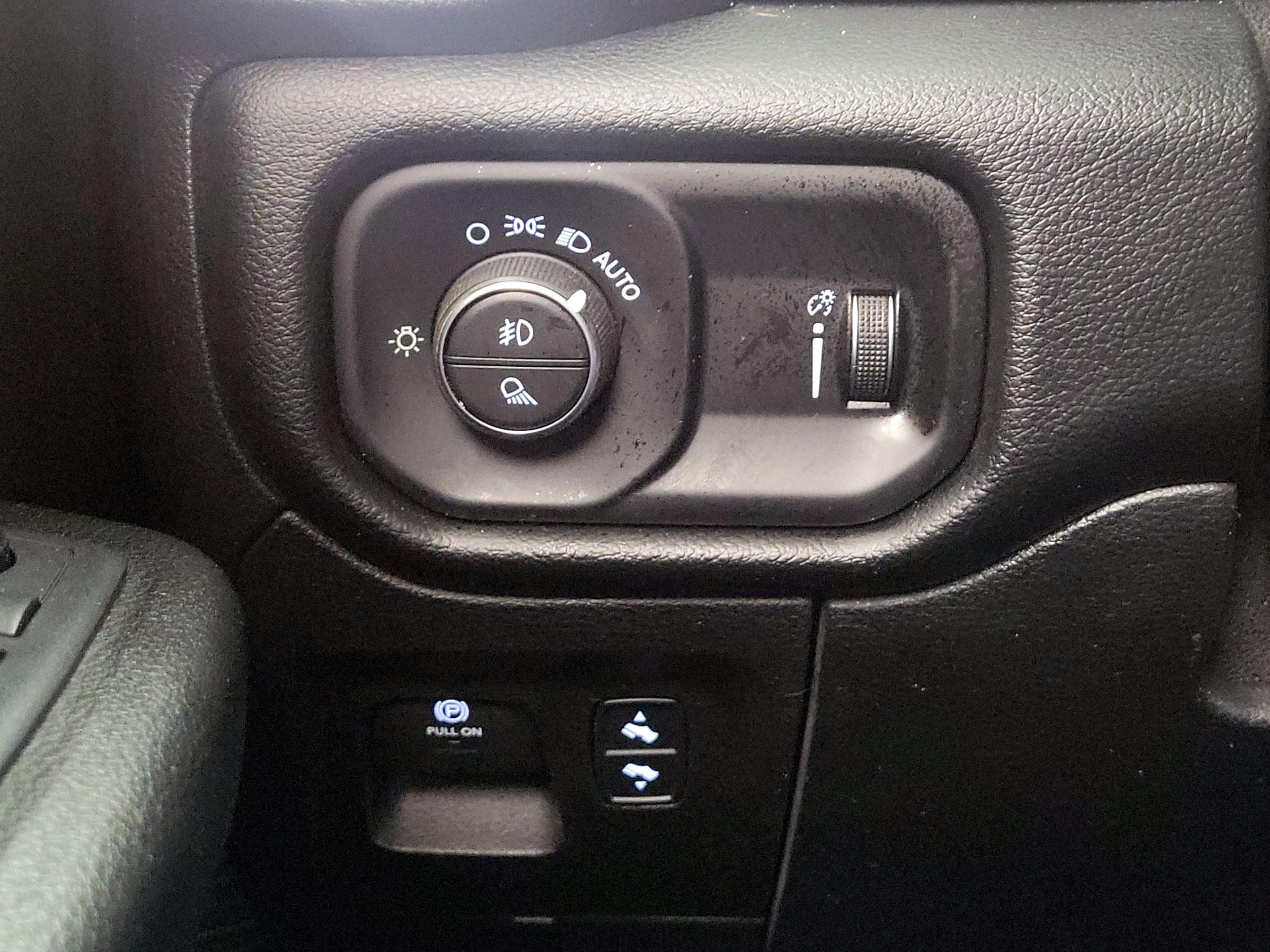 Thumbnail: 2021 RAM 1500 - 13