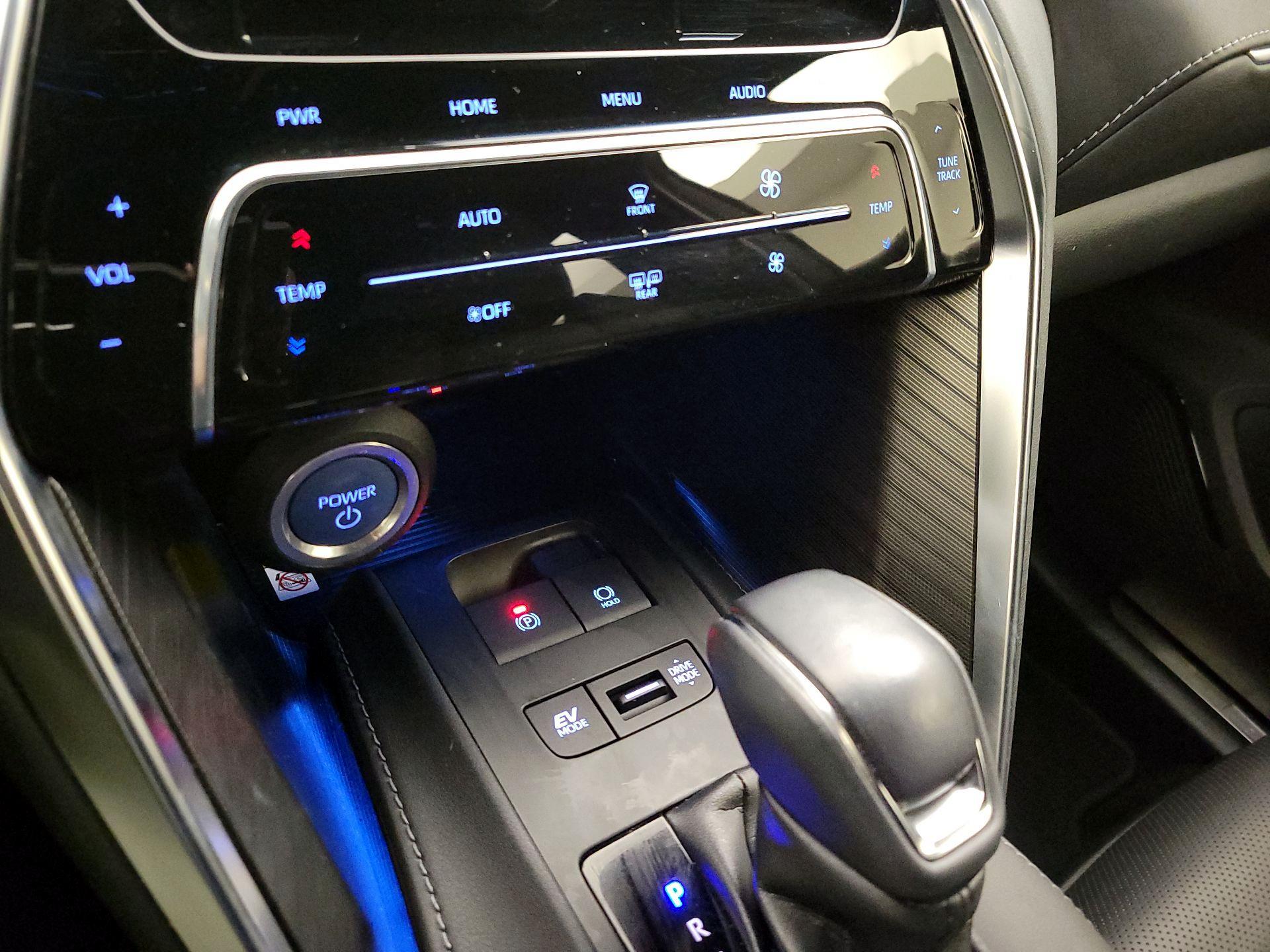 Thumbnail: 2022 Toyota Venza - 17