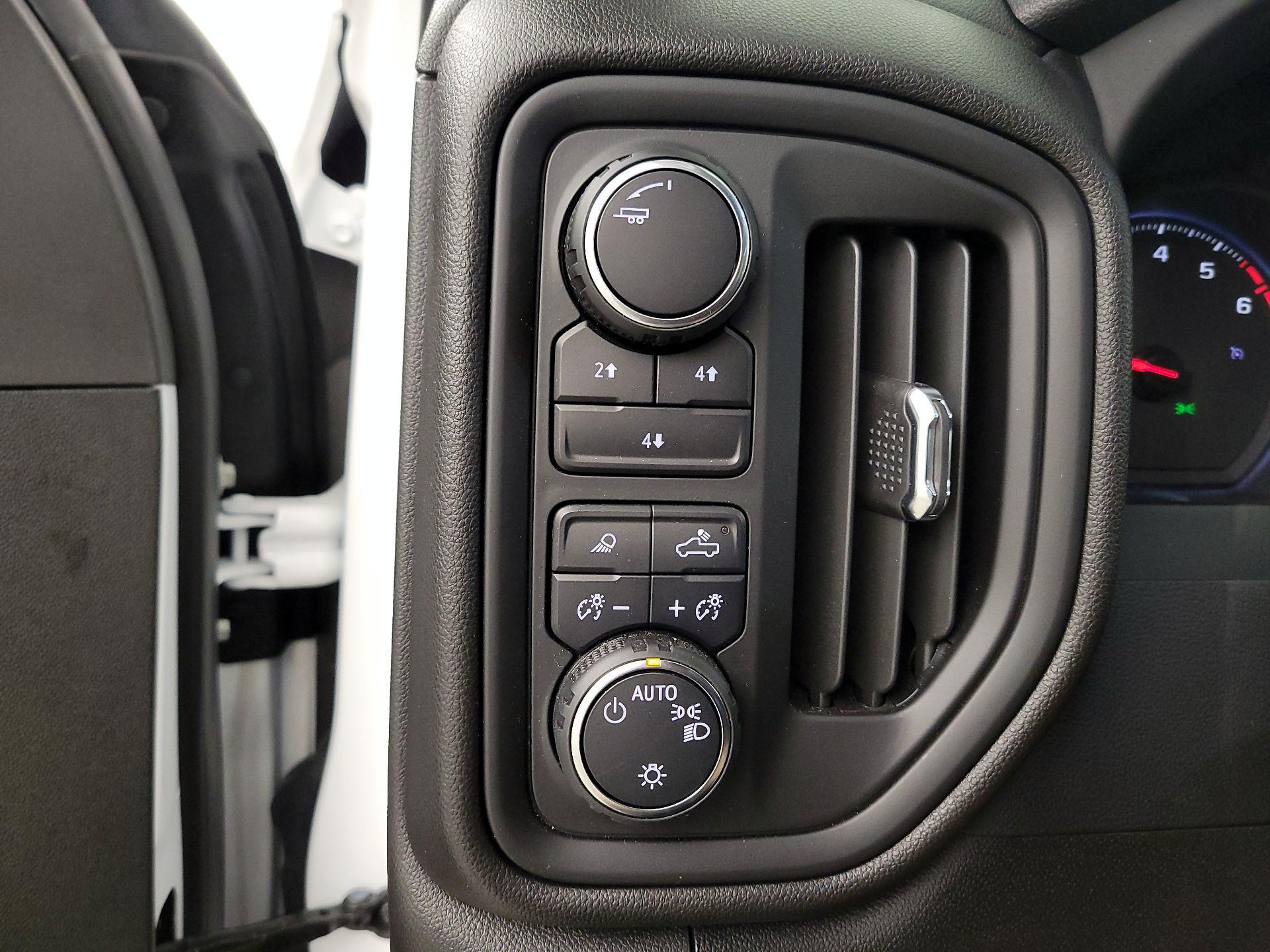 Thumbnail: 2024 Chevrolet Silverado 2500 - 13