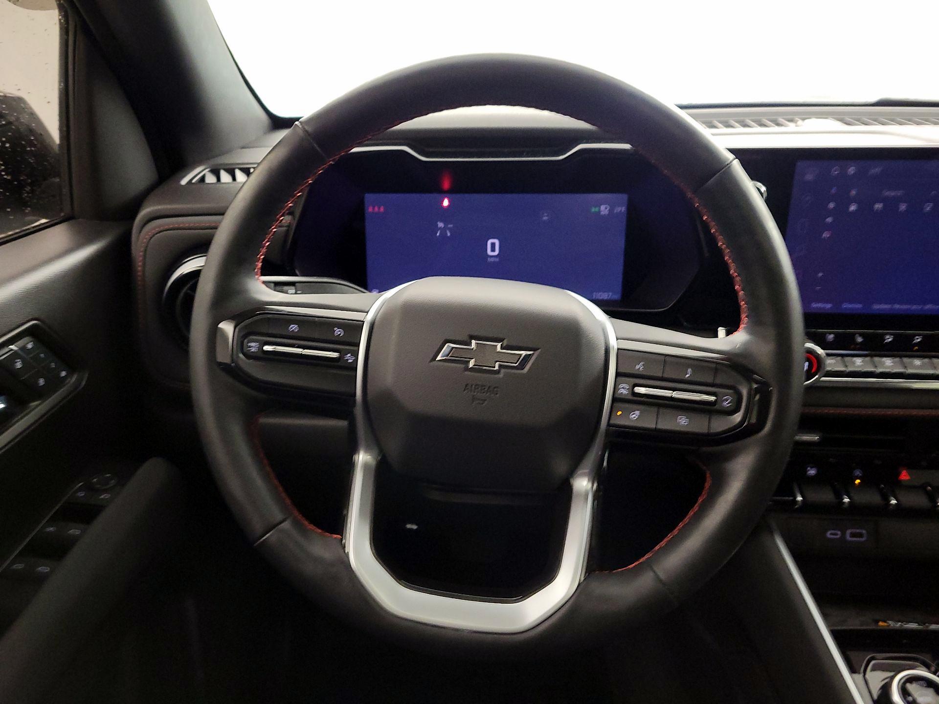 Thumbnail: 2024 Chevrolet Colorado - 10