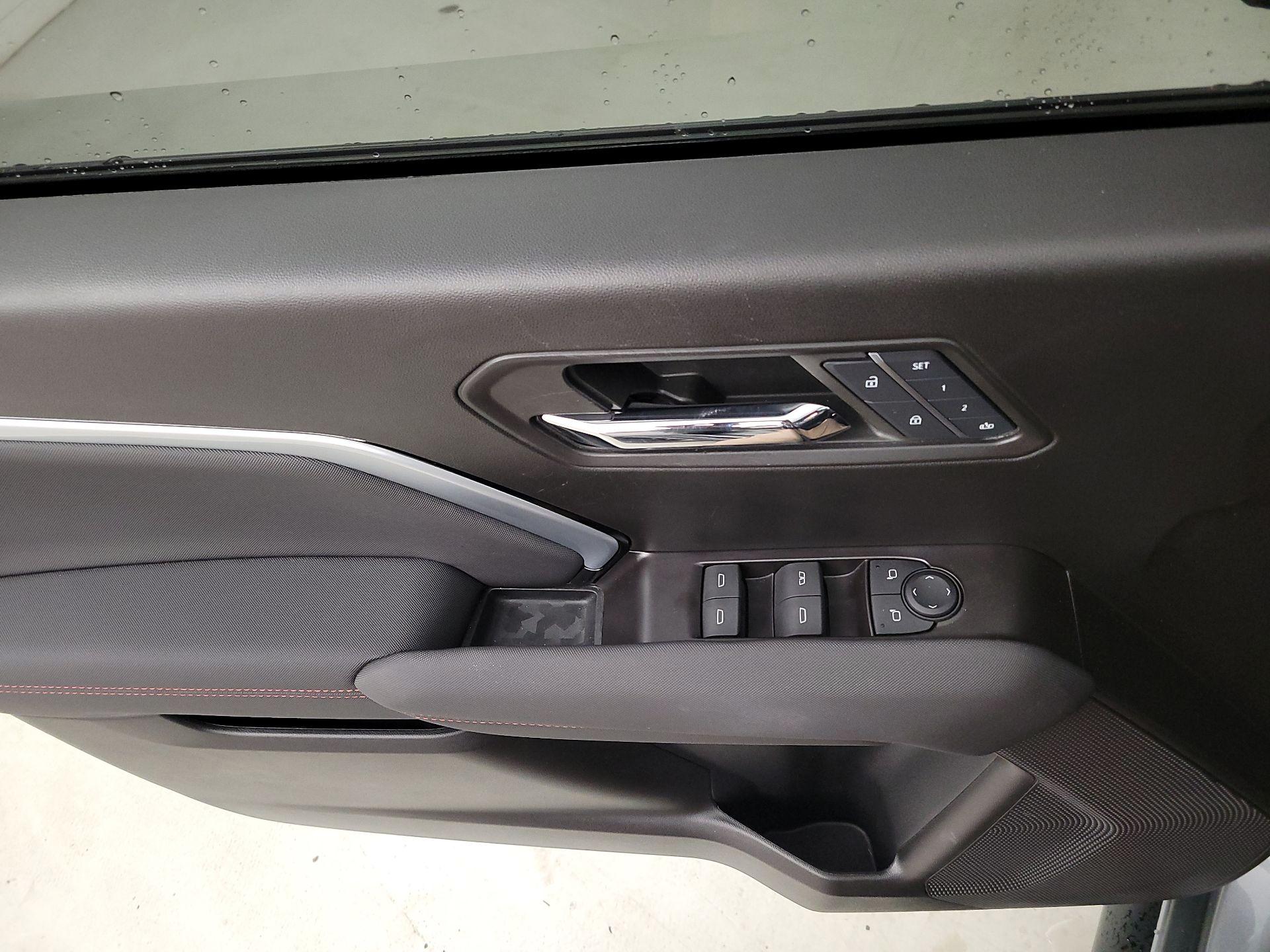 Thumbnail: 2024 Chevrolet Colorado - 12