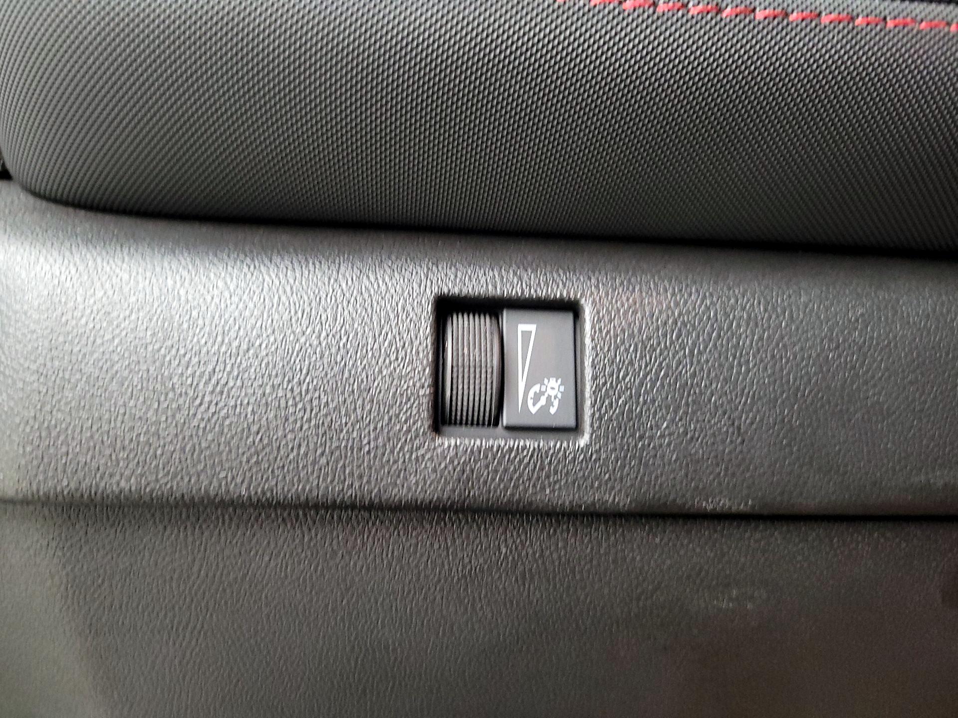 Thumbnail: 2024 Chevrolet Colorado - 13