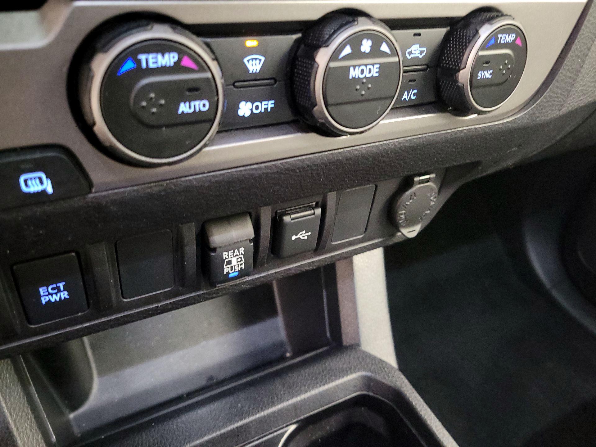 Thumbnail: 2021 Toyota Tacoma - 16