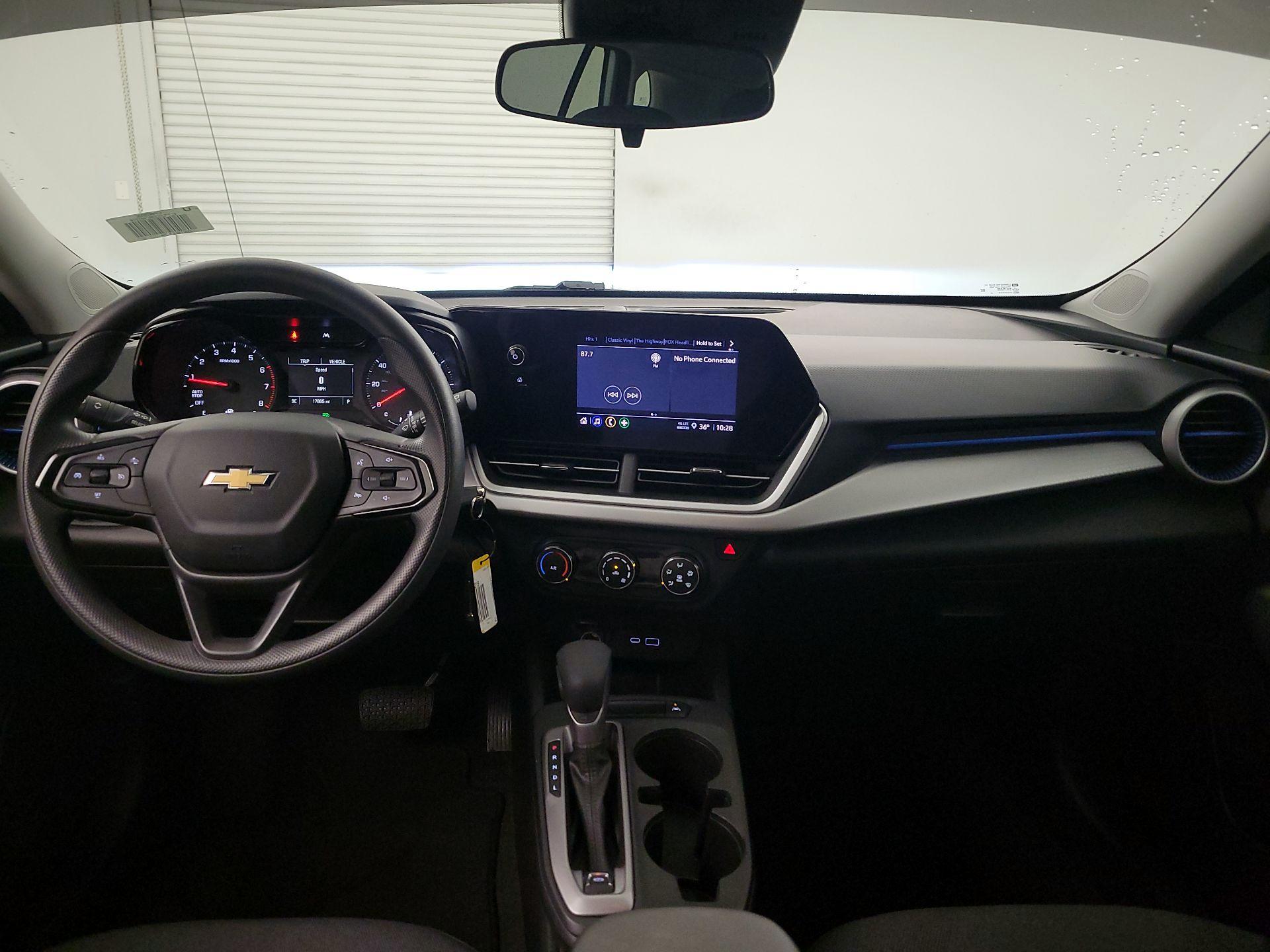 Thumbnail: 2024 Chevrolet Trax - 9