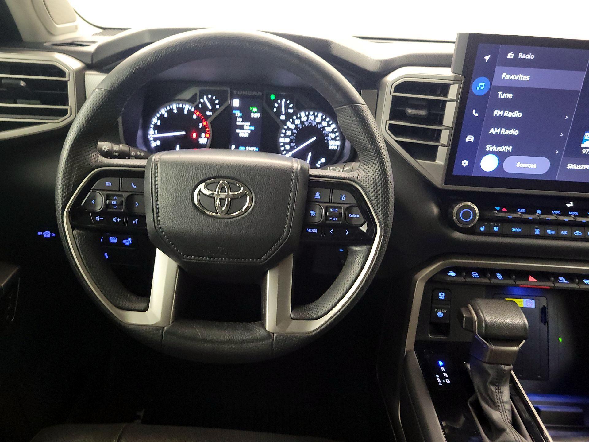 Thumbnail: 2022 Toyota Tundra - 10