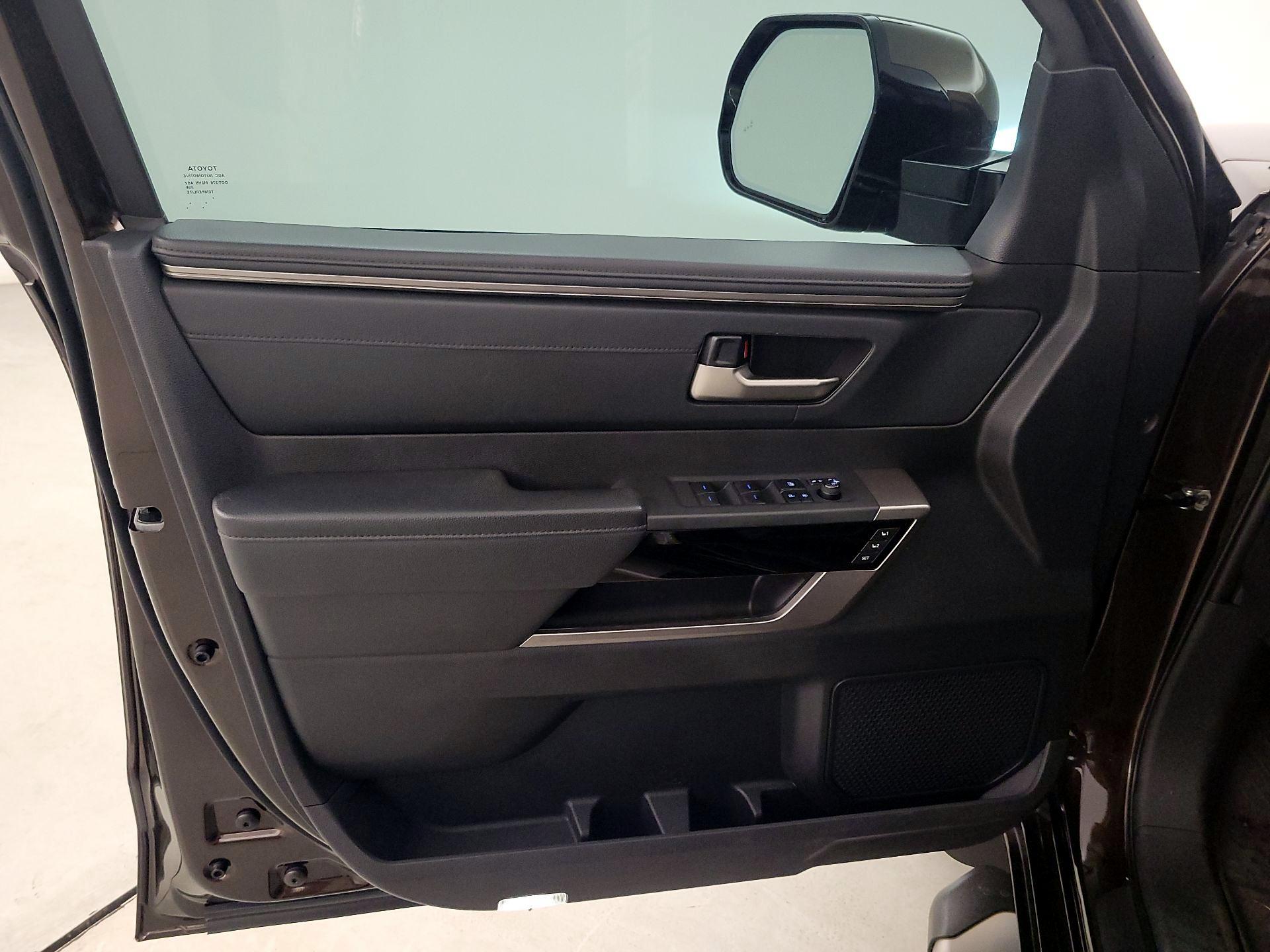 Thumbnail: 2022 Toyota Tundra - 12