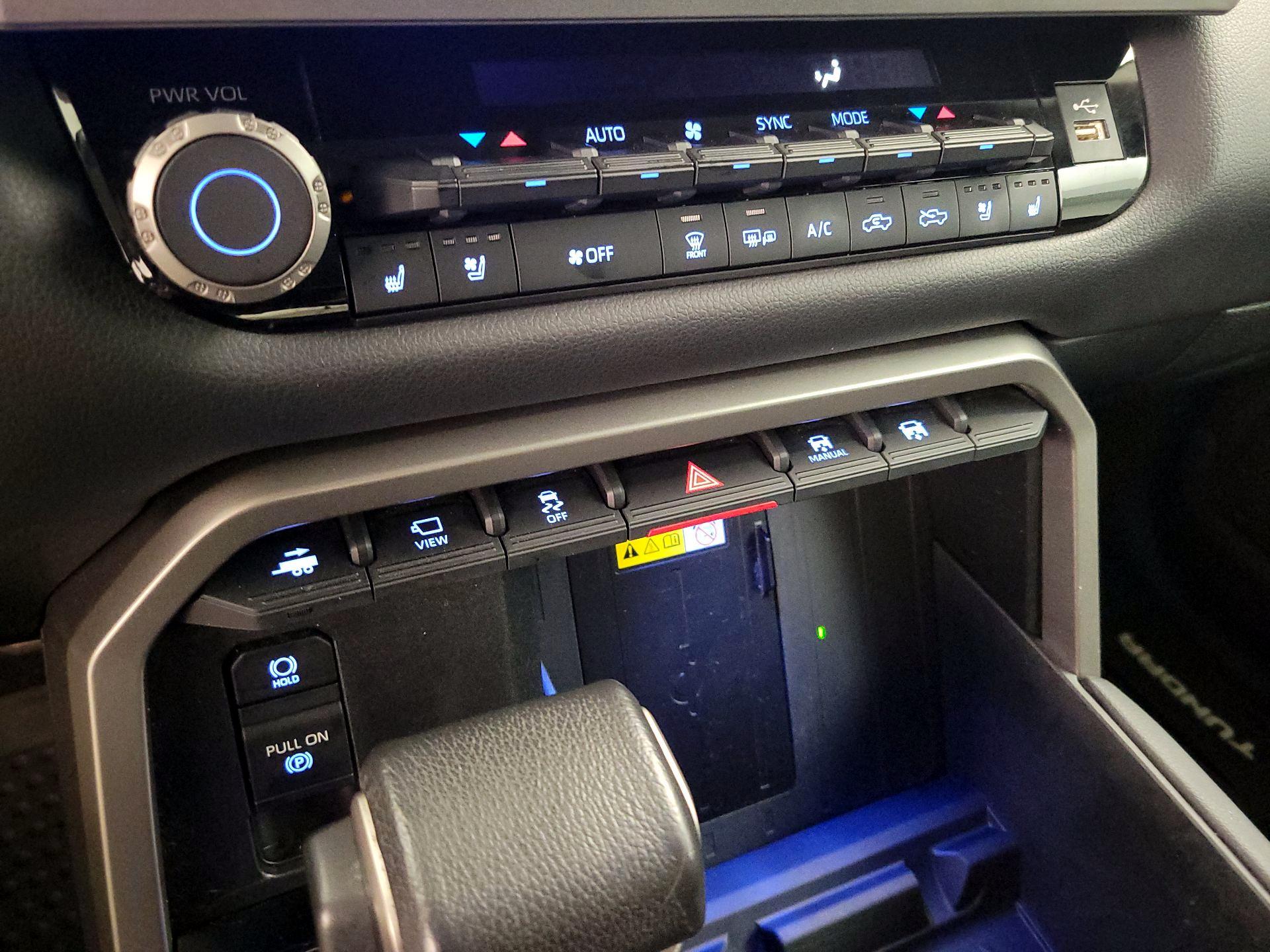 Thumbnail: 2022 Toyota Tundra - 16