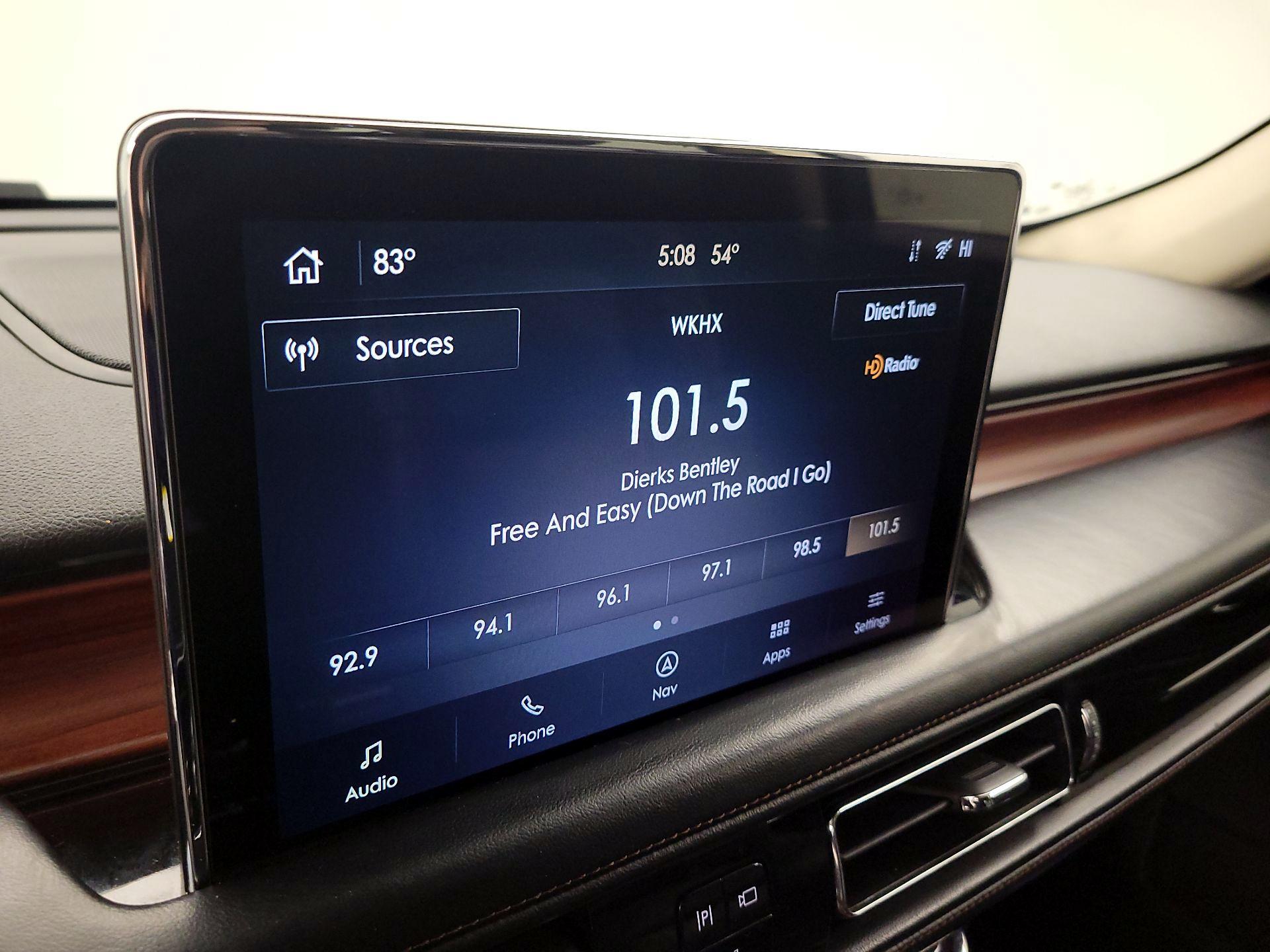 Thumbnail: 2022 Lincoln Aviator - 16