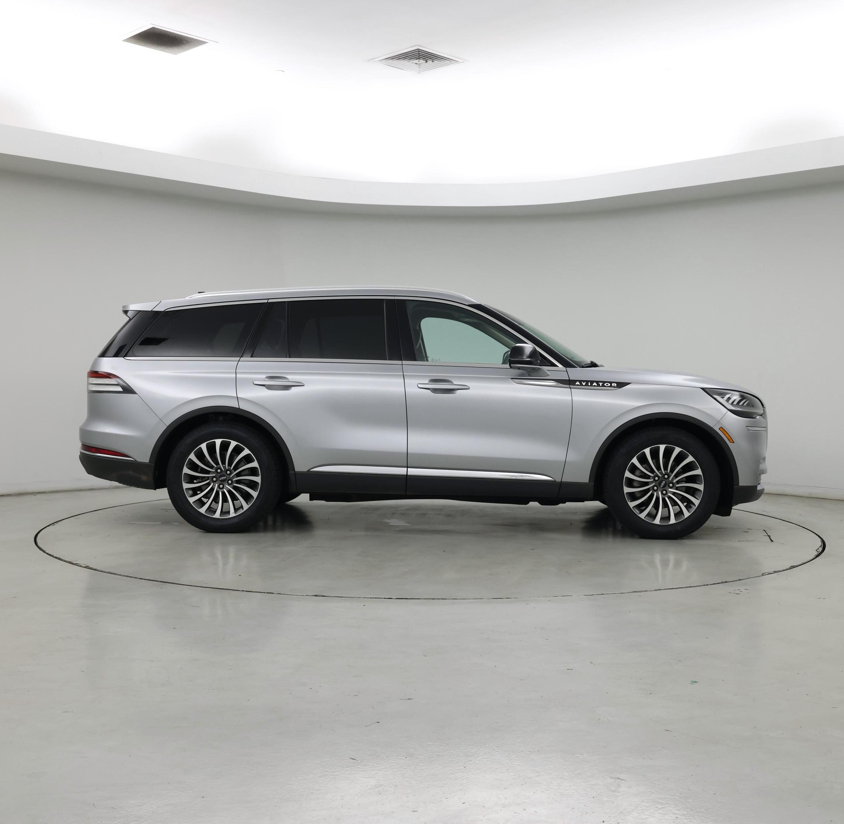 Thumbnail: 2022 Lincoln Aviator - 7