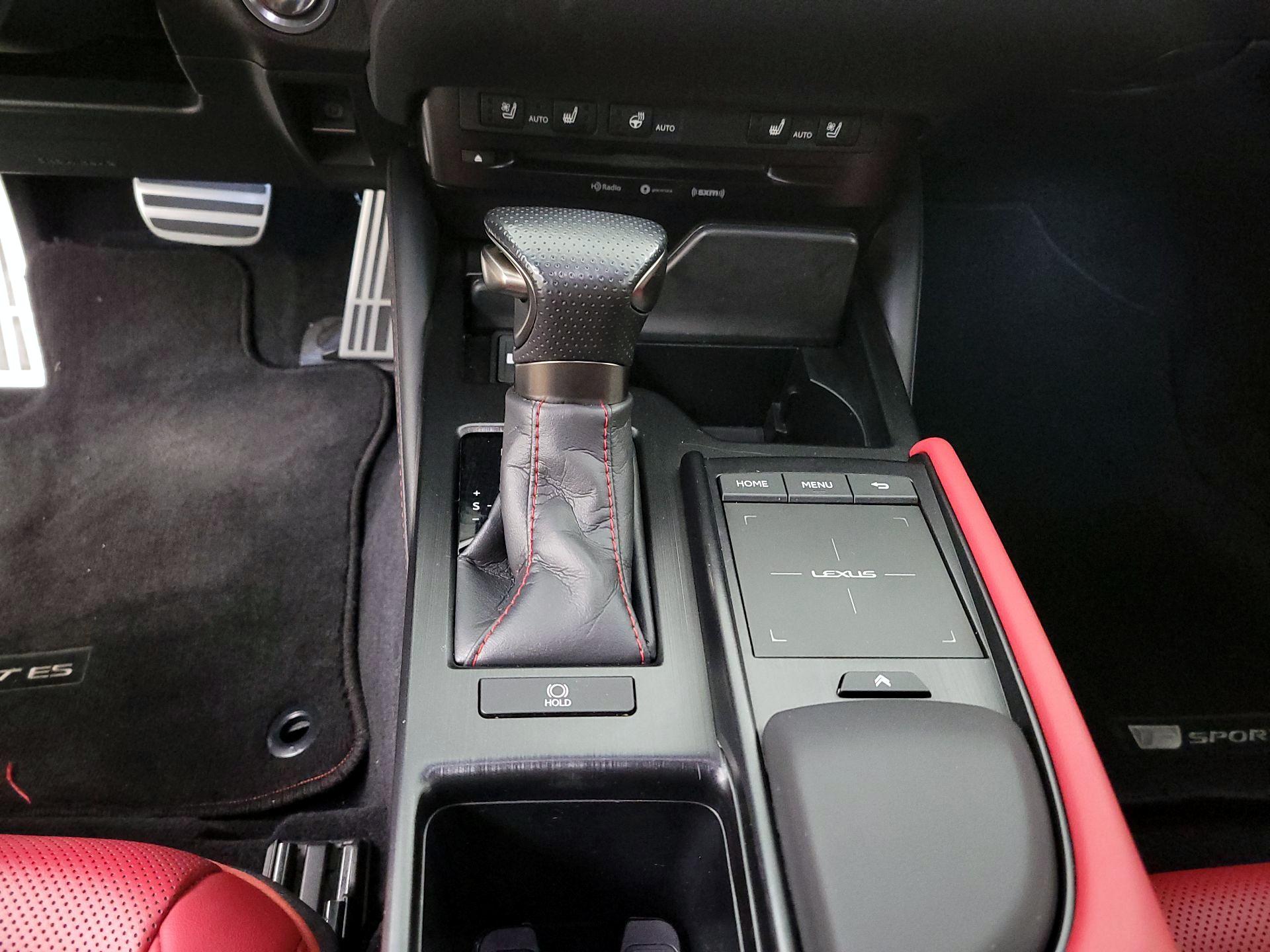 Thumbnail: 2020 Lexus ES - 17